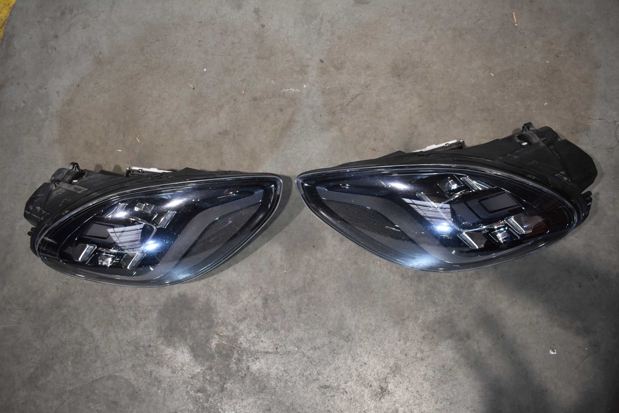 IDEALNE lights front front + MODULY KPL. FULL LED PORSCHE PANAMERA 971