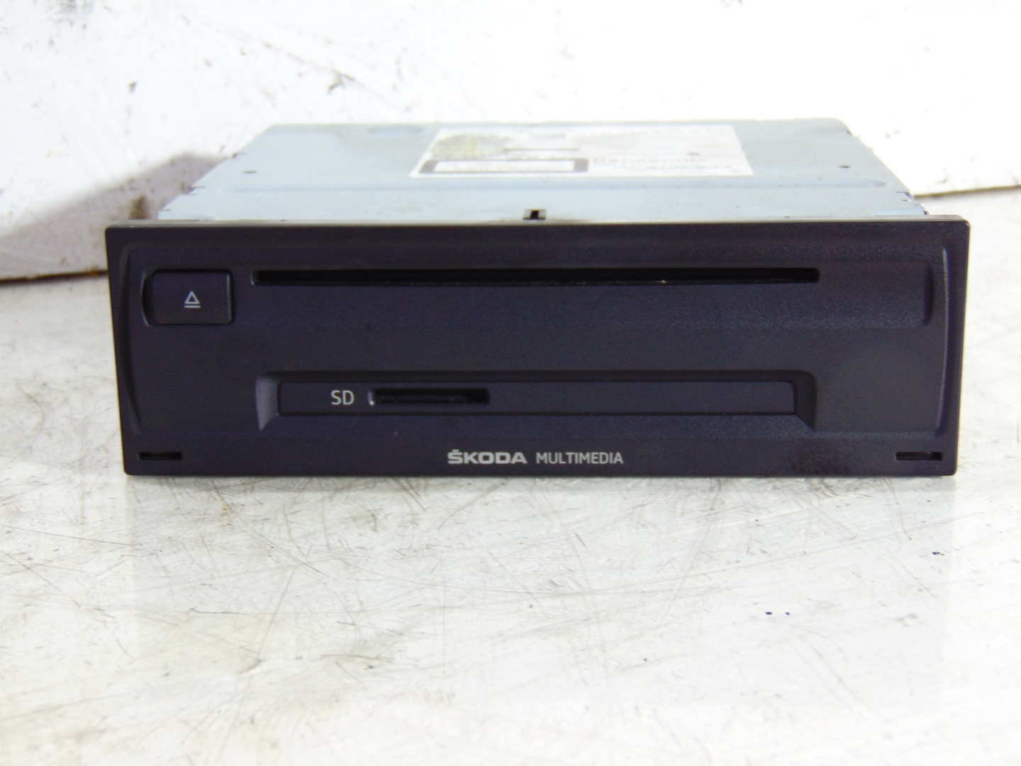 МУЛЬТИМЕДИЙНЫЙ СЧИТЫВАТЕЛЬ КАРТ OCTAVIA III 5E0035820A