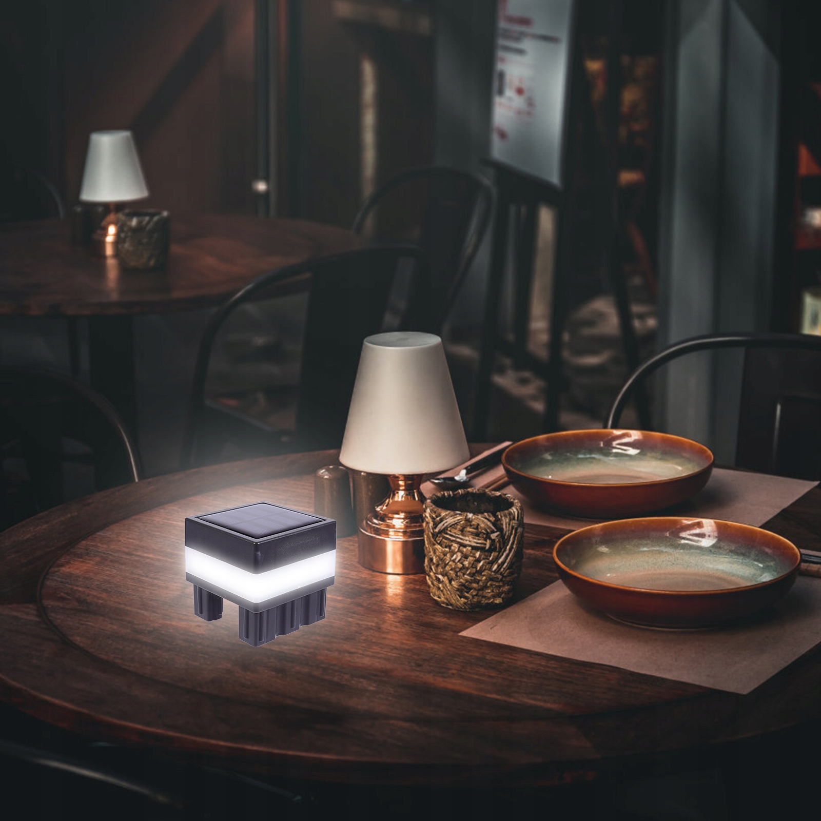 OŚWIETLENIE OGRODOWE SOLARNE NA ZEWNĄTRZ LAMPKA ODPORNA NA WODĘ DO OGRODU Model 31625289