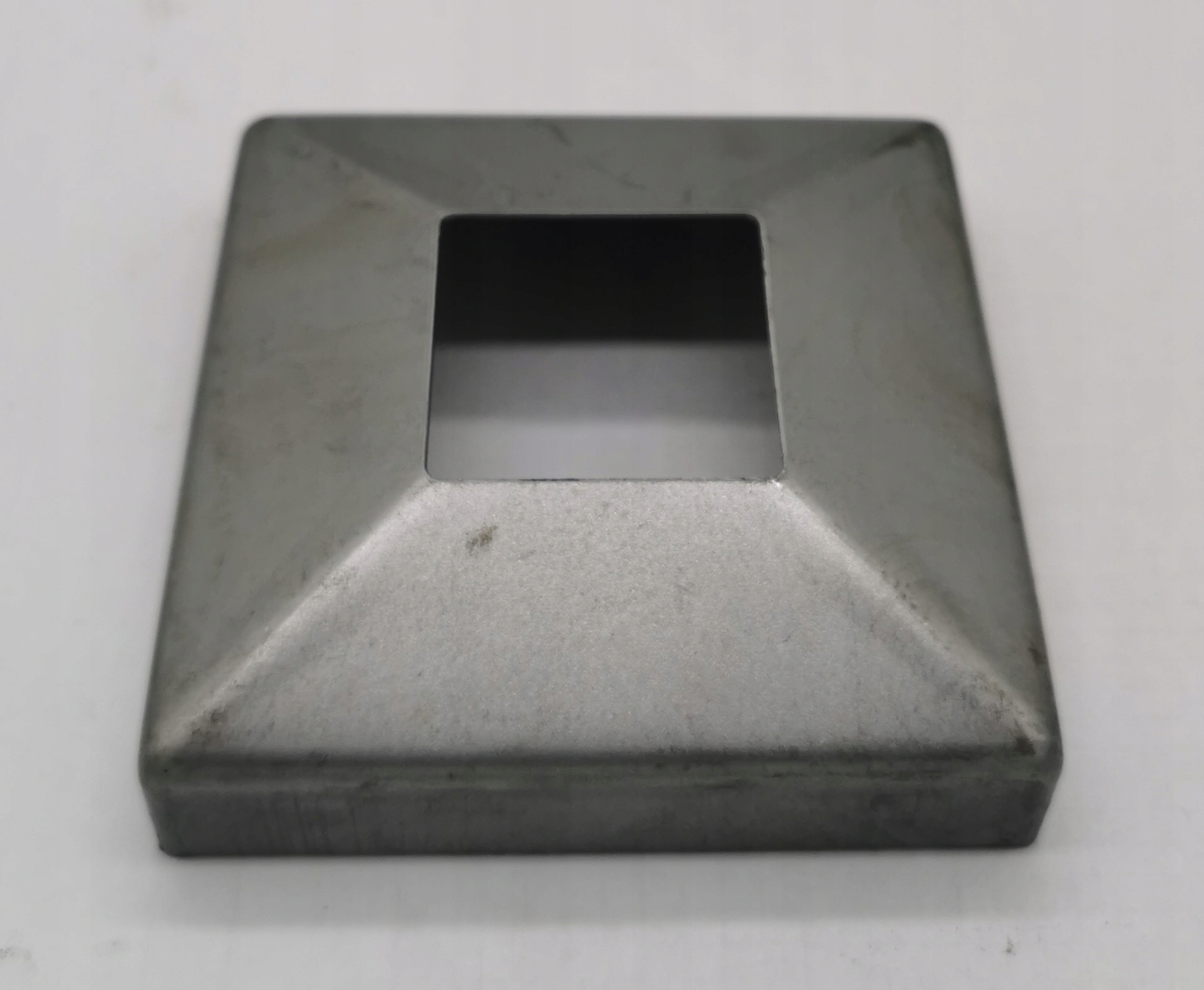 podstawa maskownica do słupka 40x40mm Marka Bramet