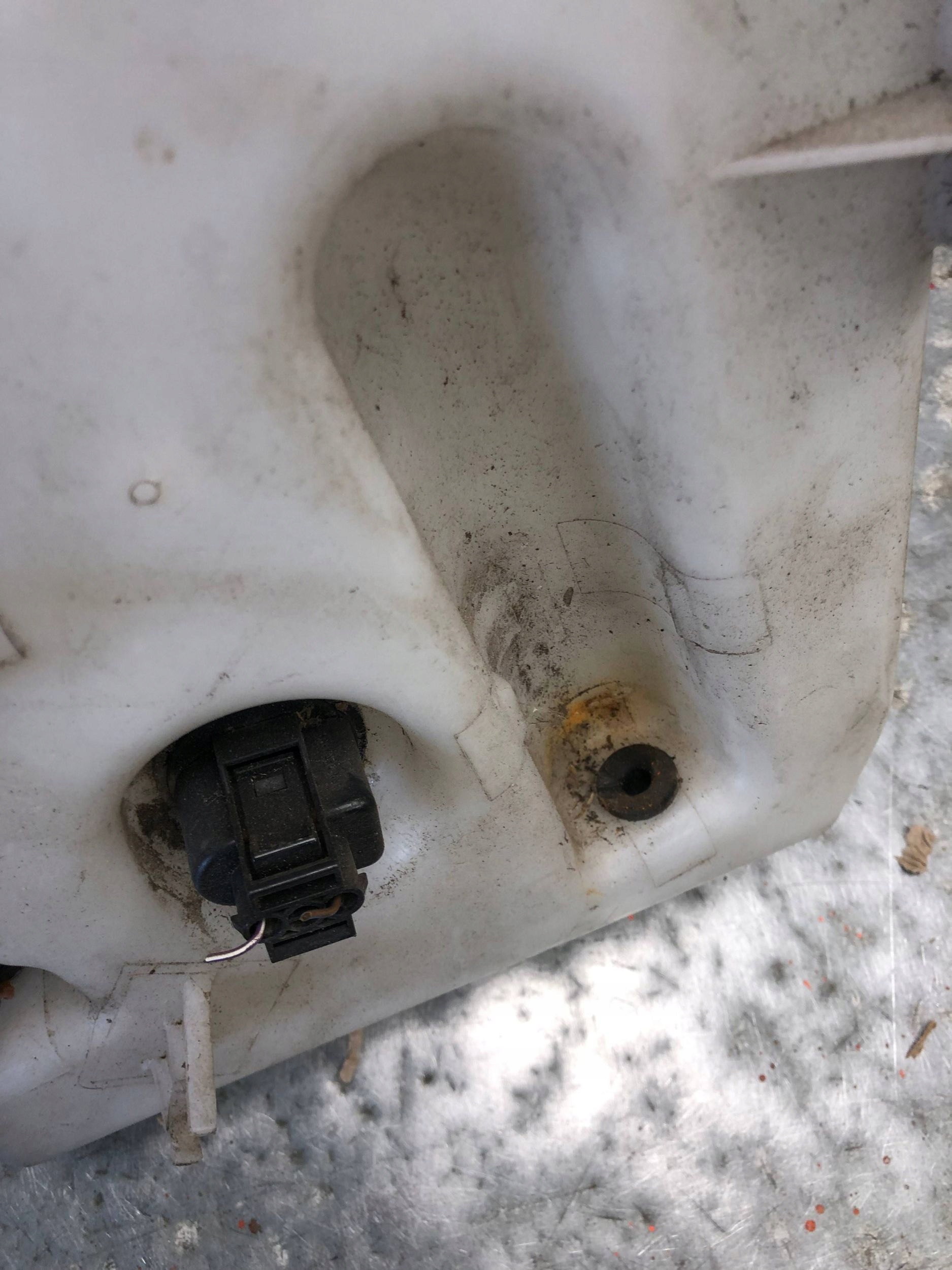 washer fluid tank VW SKODA 1K0955453S