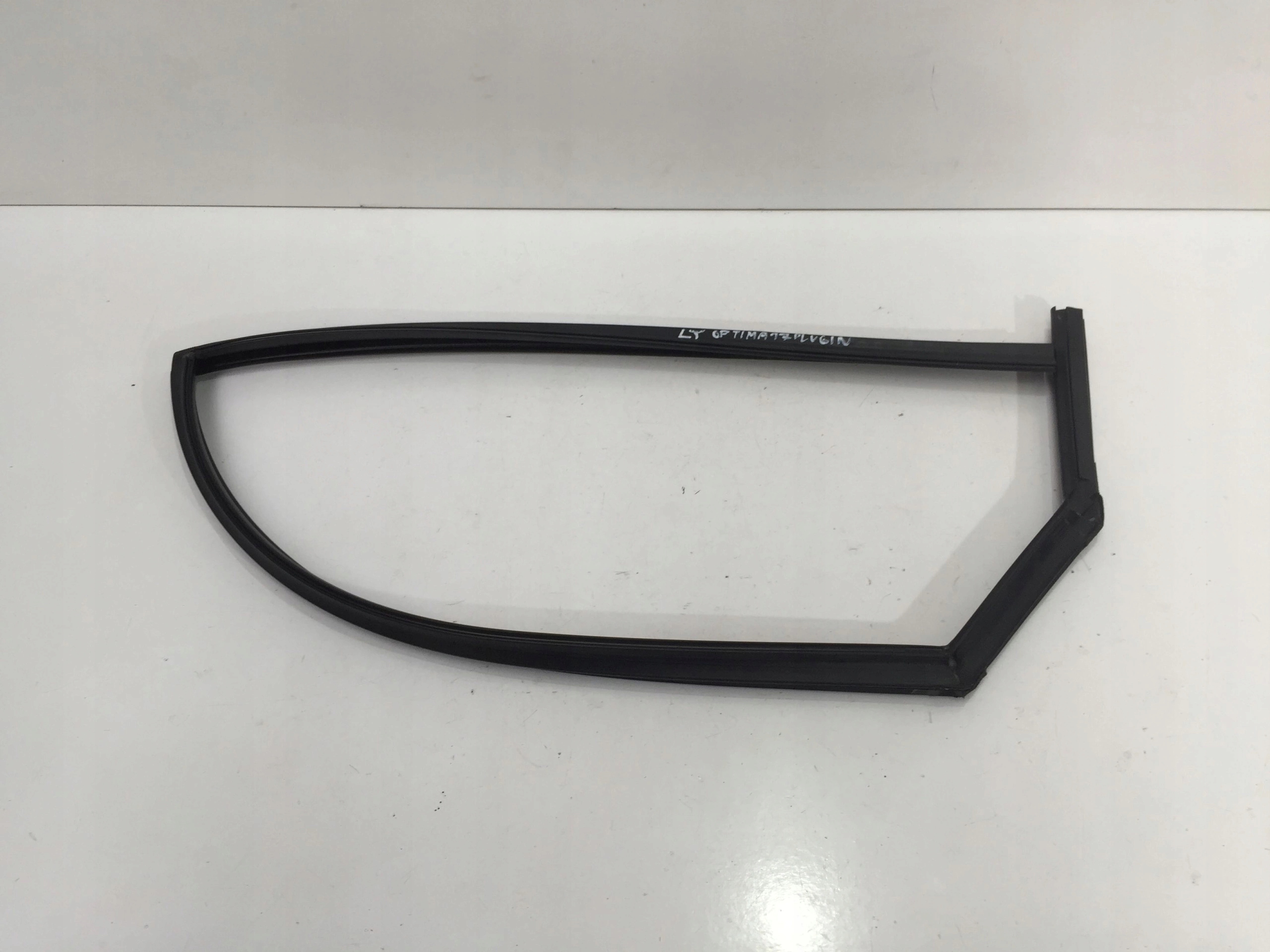 223 - KIA OPTIMA IV 2017 СЕДАН ЛОБОВОЕ СТЕКЛО ЛЕВЫЙ ЗАДНИЙ