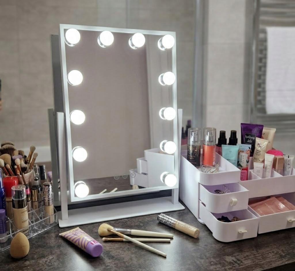 Luxusní kosmetická sada: Led zrcadlo 30x40cm Velký organizér Zdarma