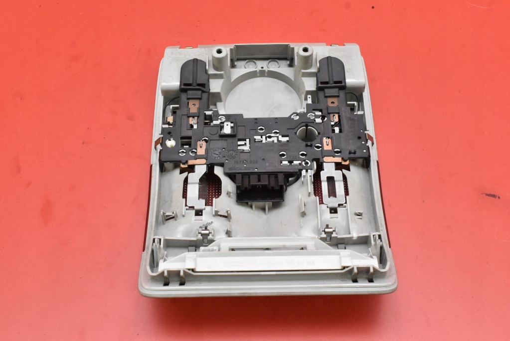 light lighting of the interior front 8E0947565 AUDI A4 B7 04-08