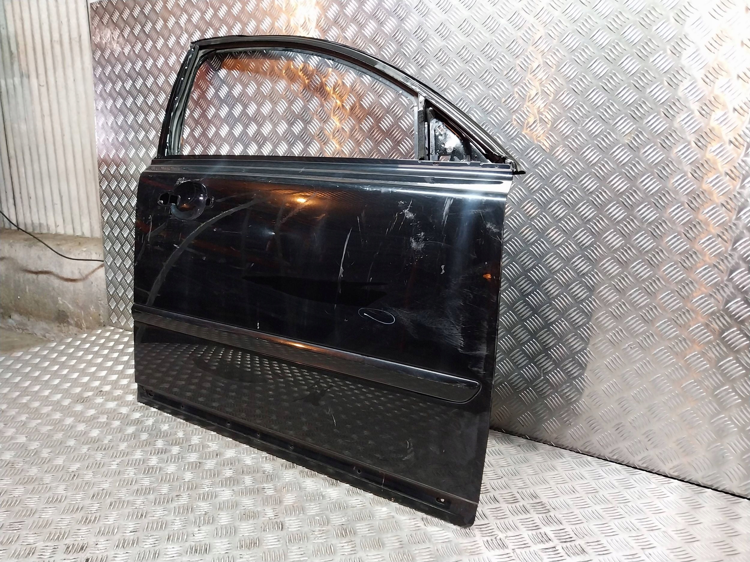 dveře předek pravé VOLVO V50 04