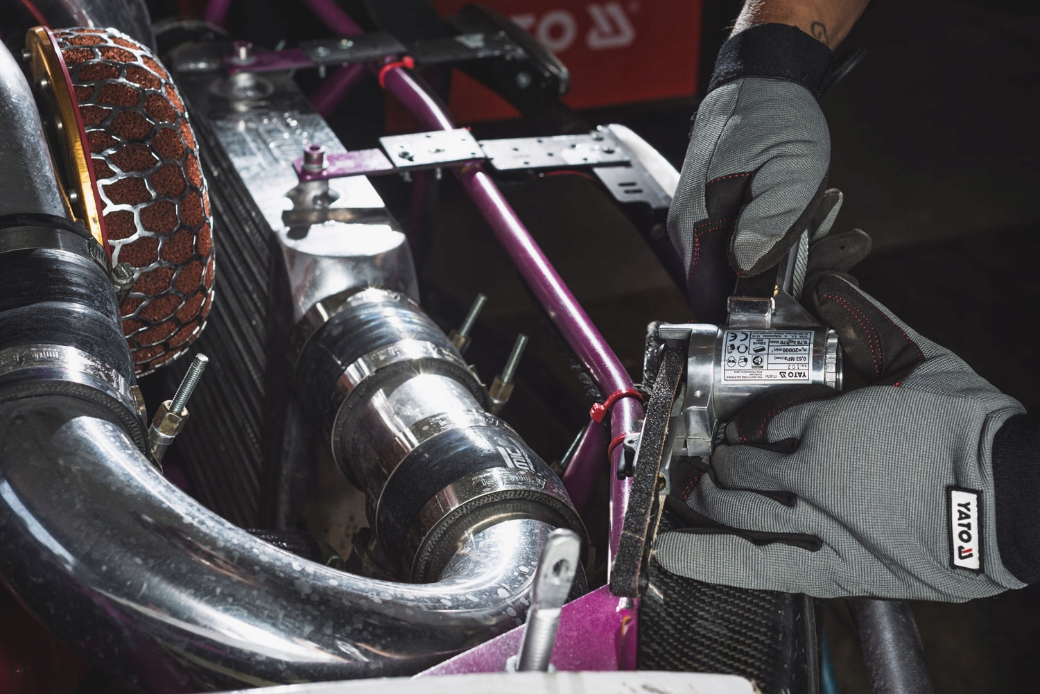 SZLIFIERKA TASMOWA CZOLG PNEUMATYCZNA YATO 10x330 Producent code YT 09741