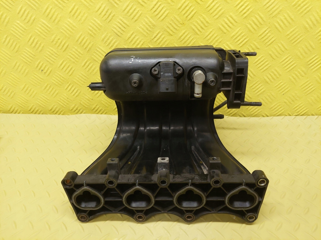 HYUNDAI COUPE 1.6 16V intake manifold