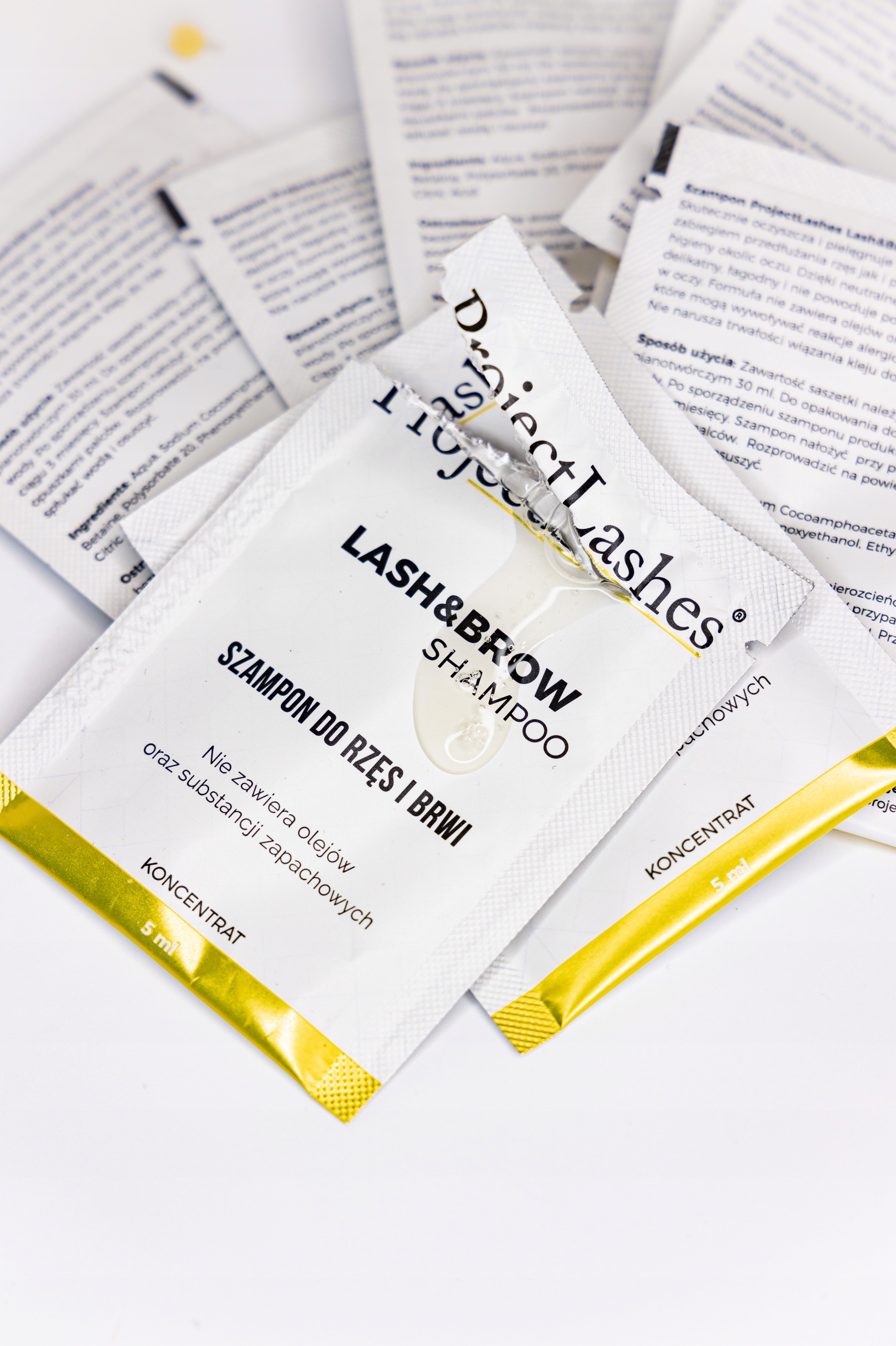 SZAMPON DO RZĘS I BRWI KONCENTRAT SASZETKA 5 ML ProjectLashes Stan opakowania oryginalne