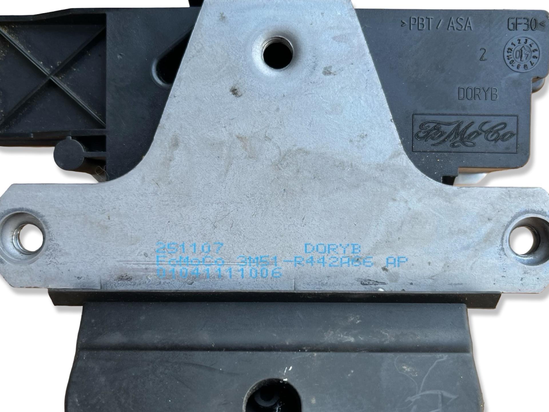 lock bonnet boot Ford Focus 2 2007 3M51-R442A66-AP