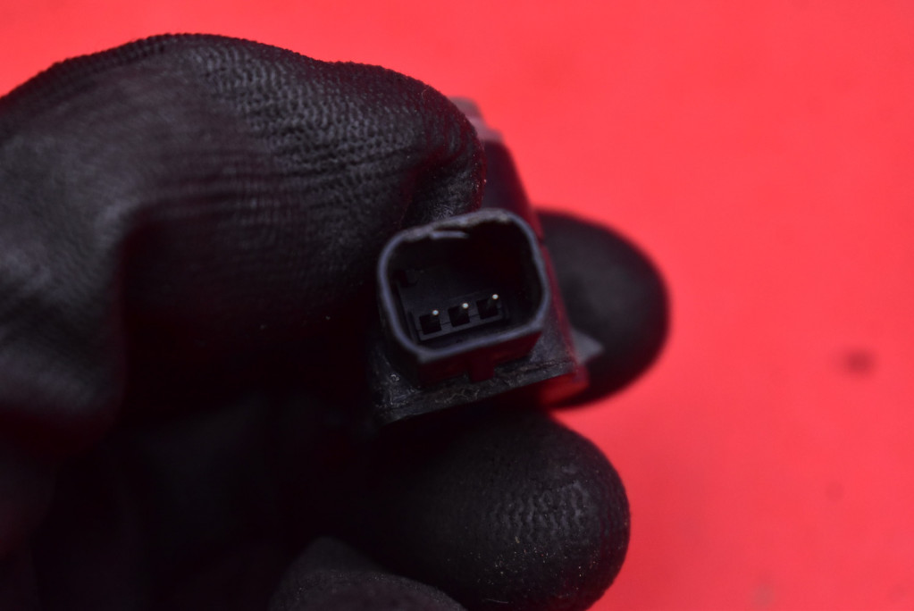 SENSOR PARKEN PDC VORNE 13326235 OPEL MOKKA A 12-15