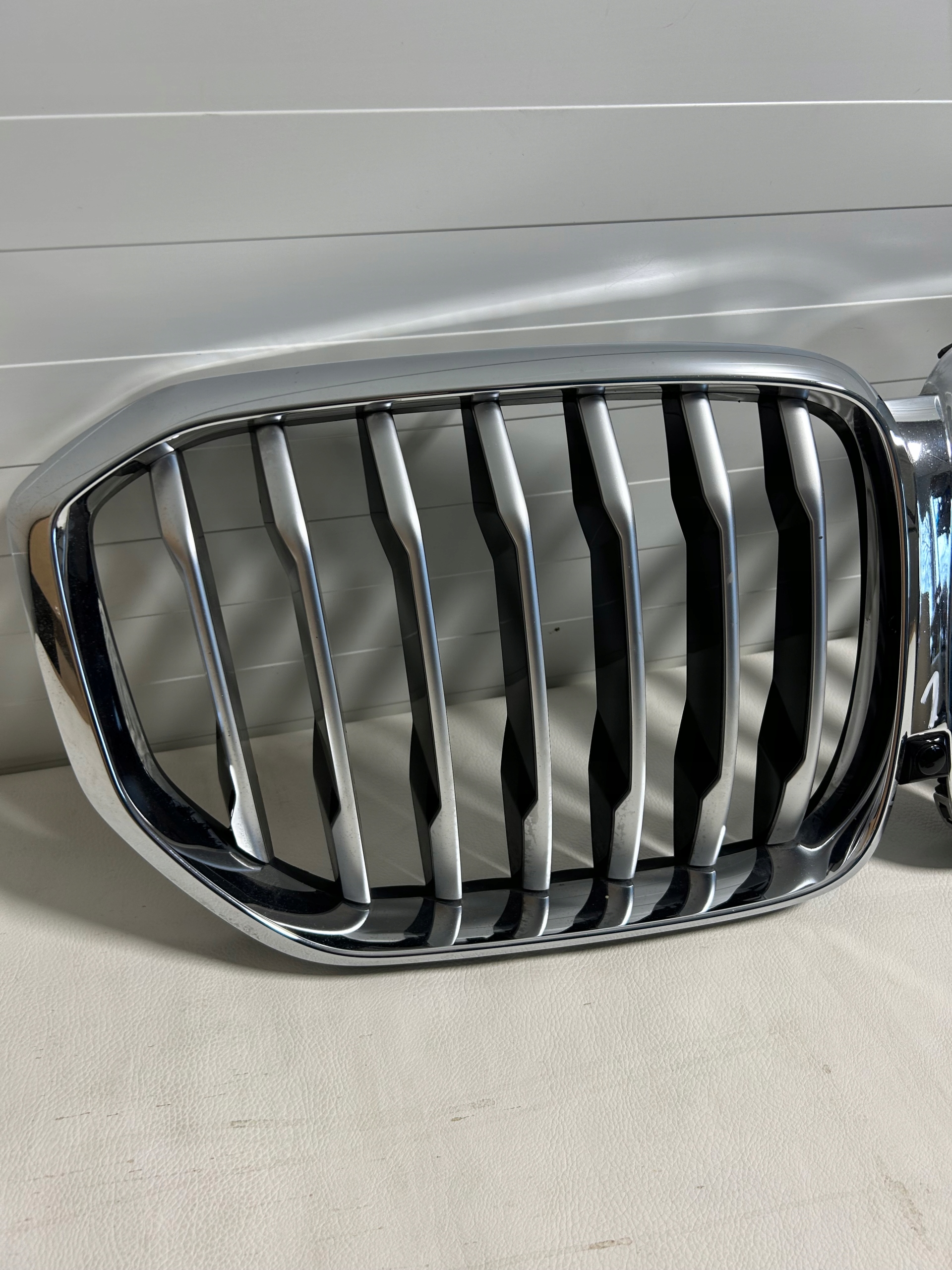 BMW X5 G05 maska předek maska ledvinky