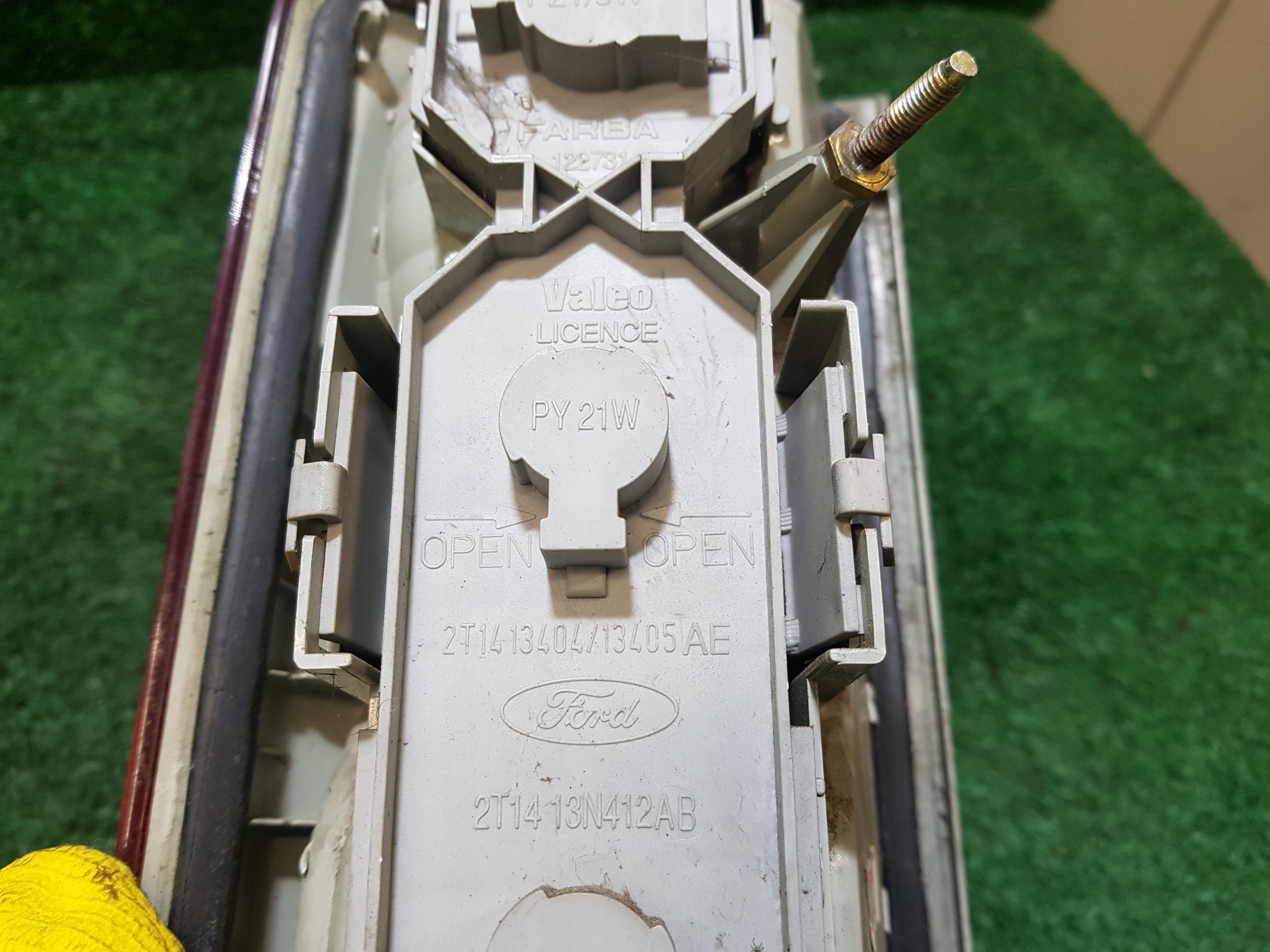 light right rear FORD CONNECT