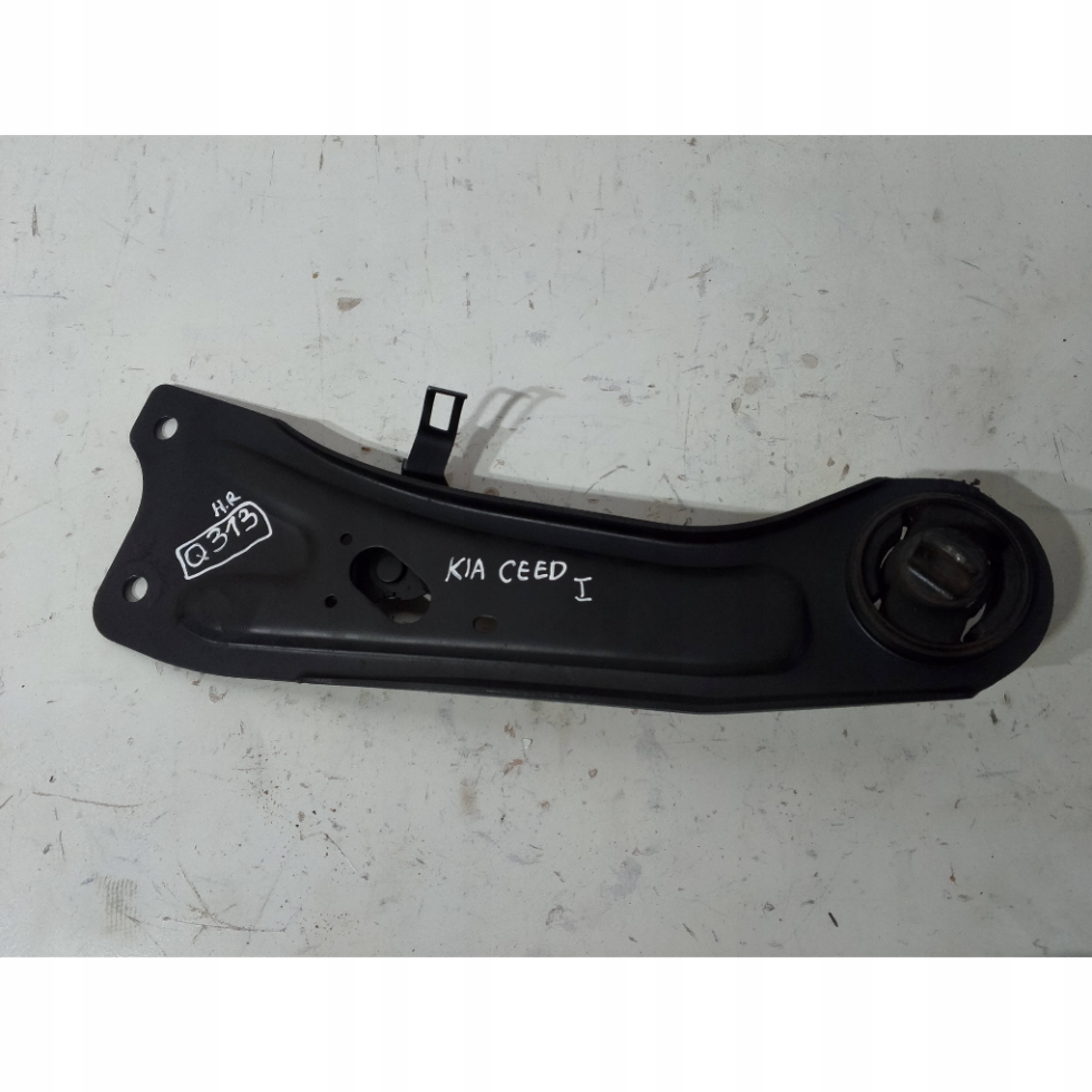 Kia Ceed und FD 2006-2012 Querlenker hinten rechts (Q313)