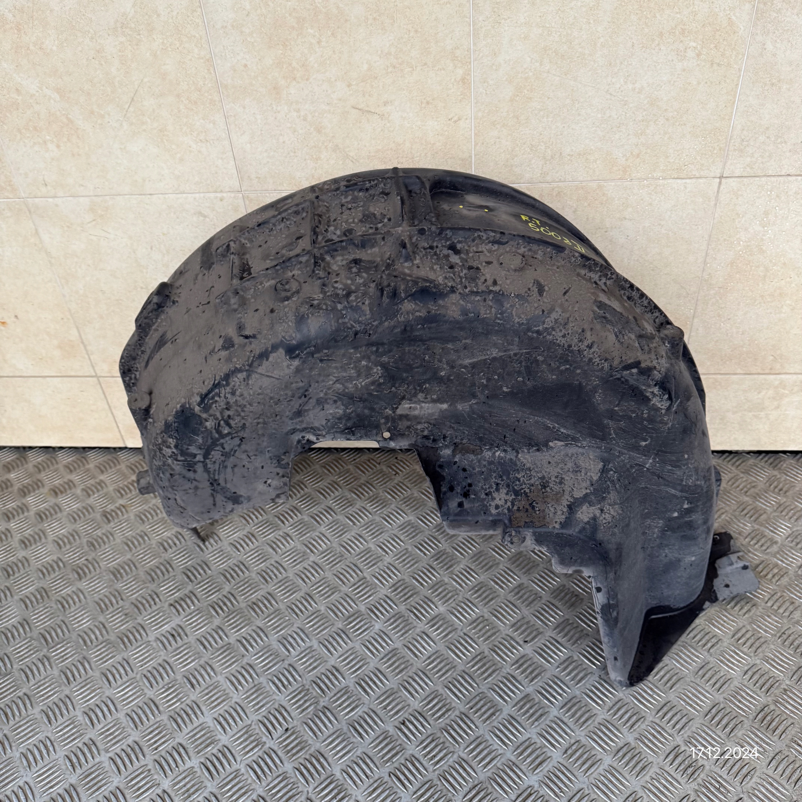 mudguard rear. right PEUGEOT 5008 II 9816602480