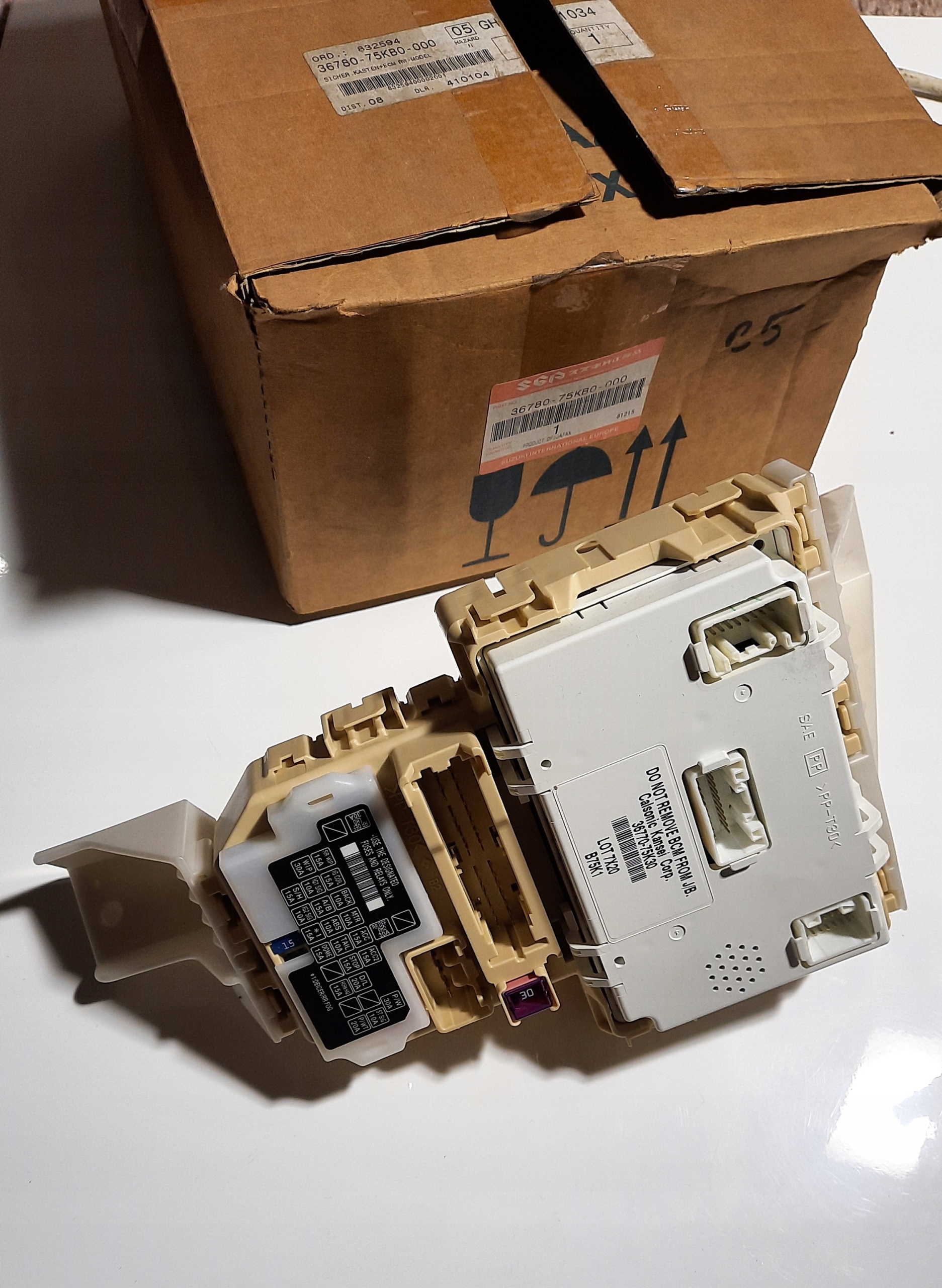 MODUŁ BSI BCM 36770-75K30 SUZUKI SX4 NOWY OEM