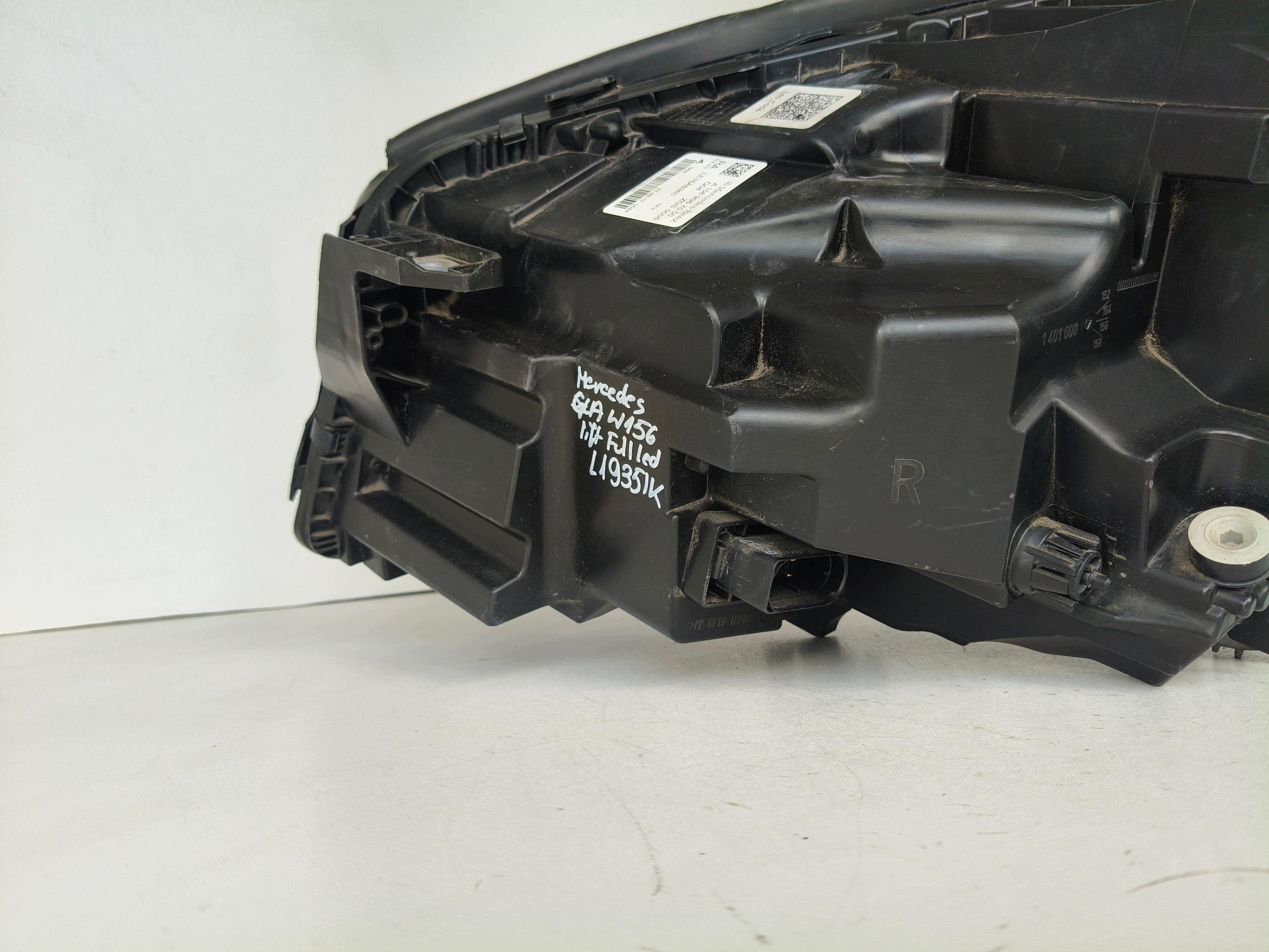 light right REFLEKTOR MERCEDES GLA W156 17- LIFT FULL LED complete