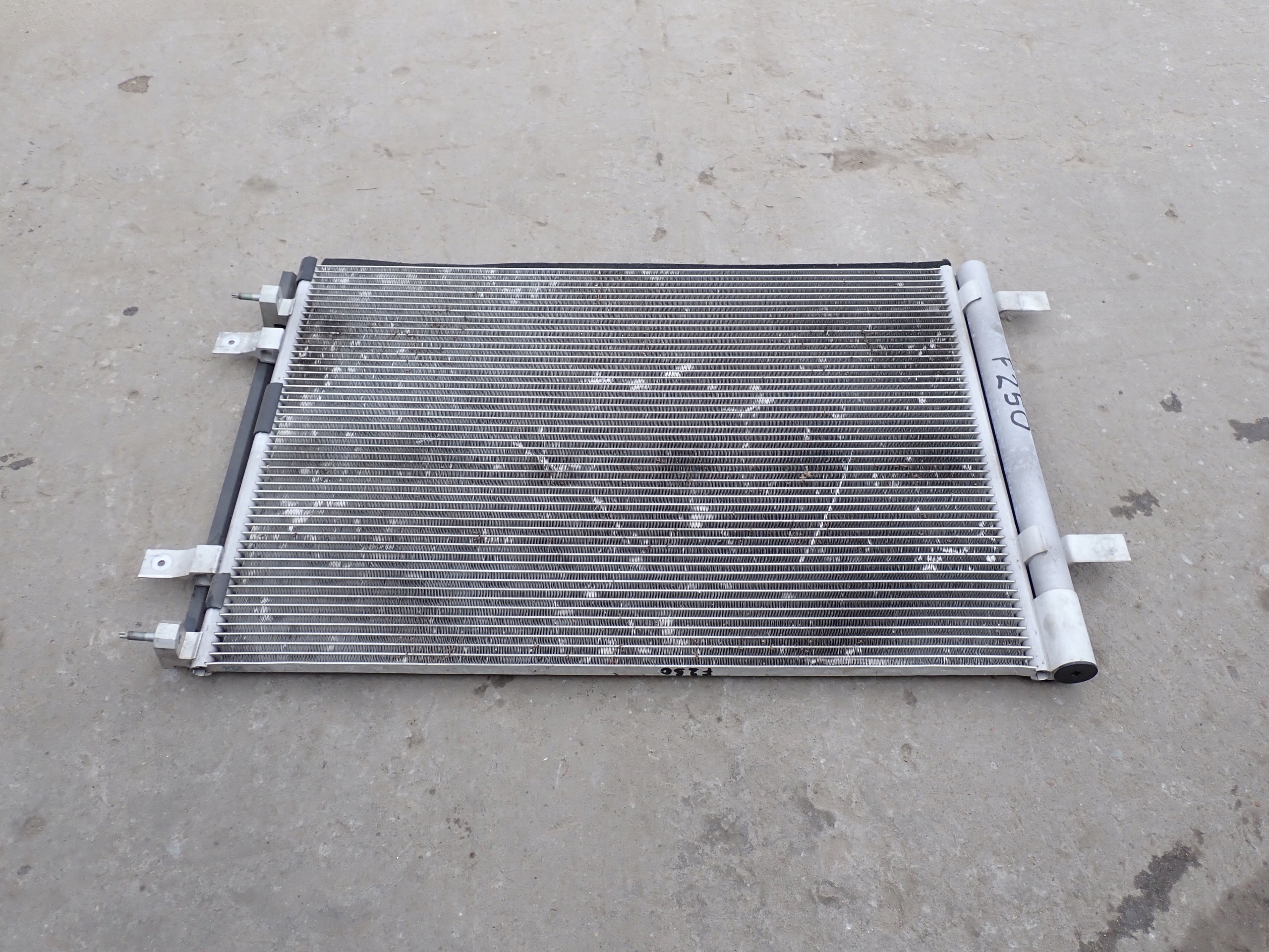 радиатор кондиционера, конденсатор FORD F350 F250 6.2 4x4 2017-