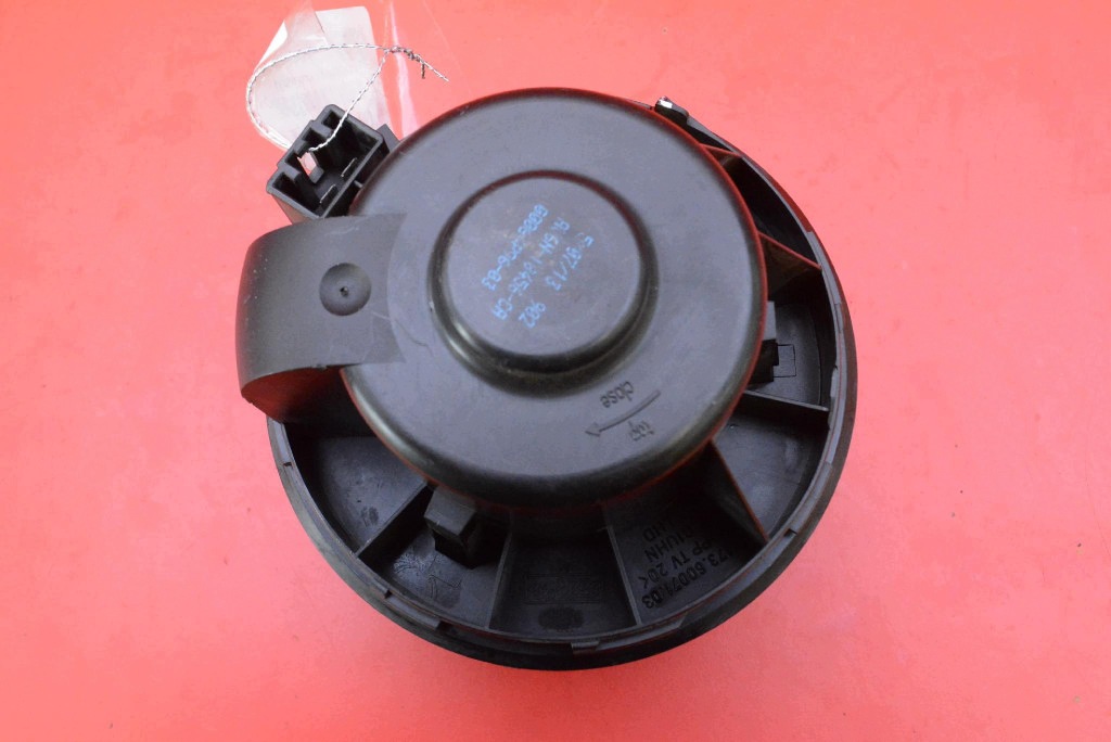 topení ventilátor klími EU AV6N-18456-CA FORD FOCUS MK3 11-15