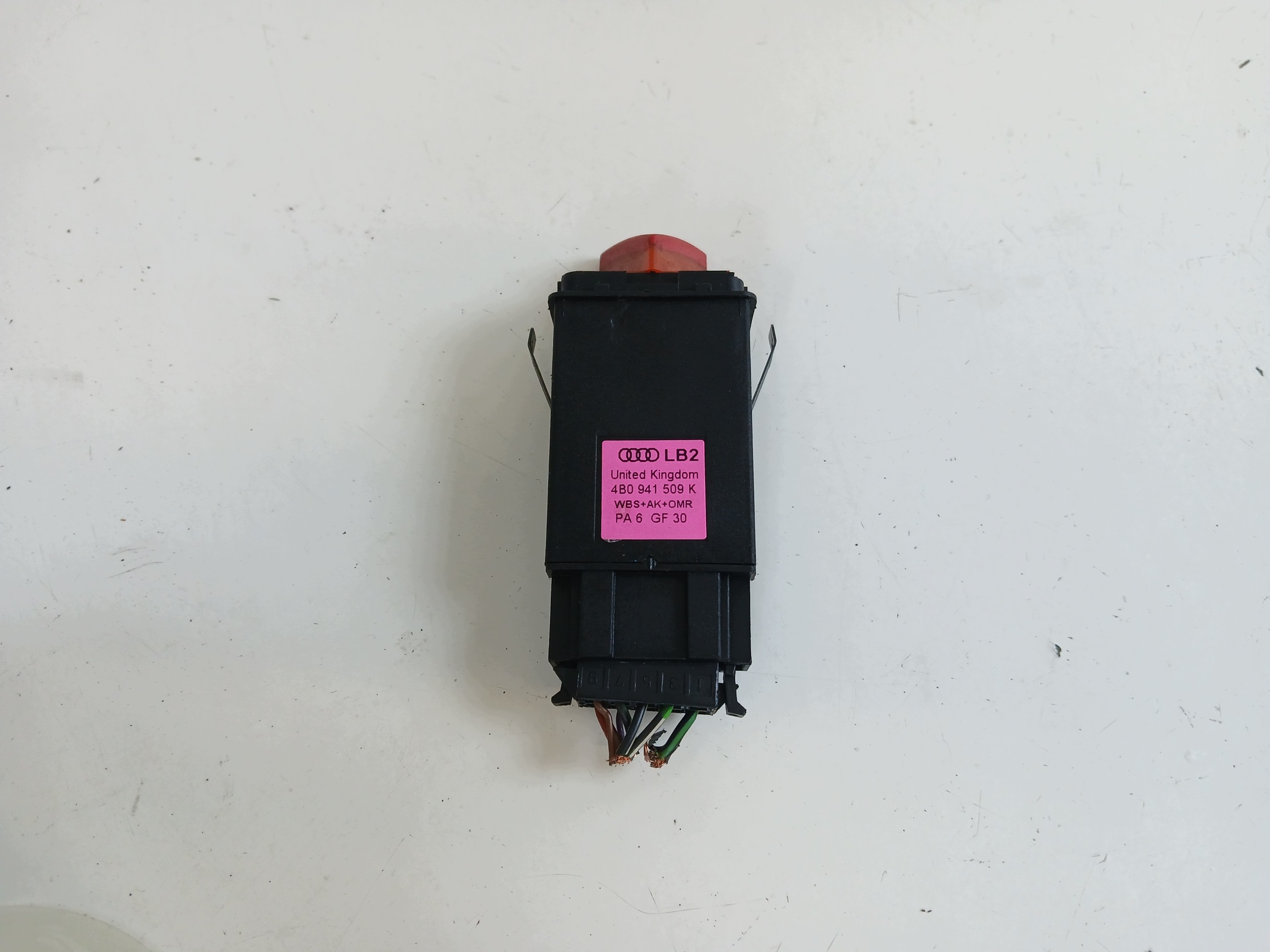 AUDI A6 C5 Schalter Leuchten des warnblickschalters 4B0941509K