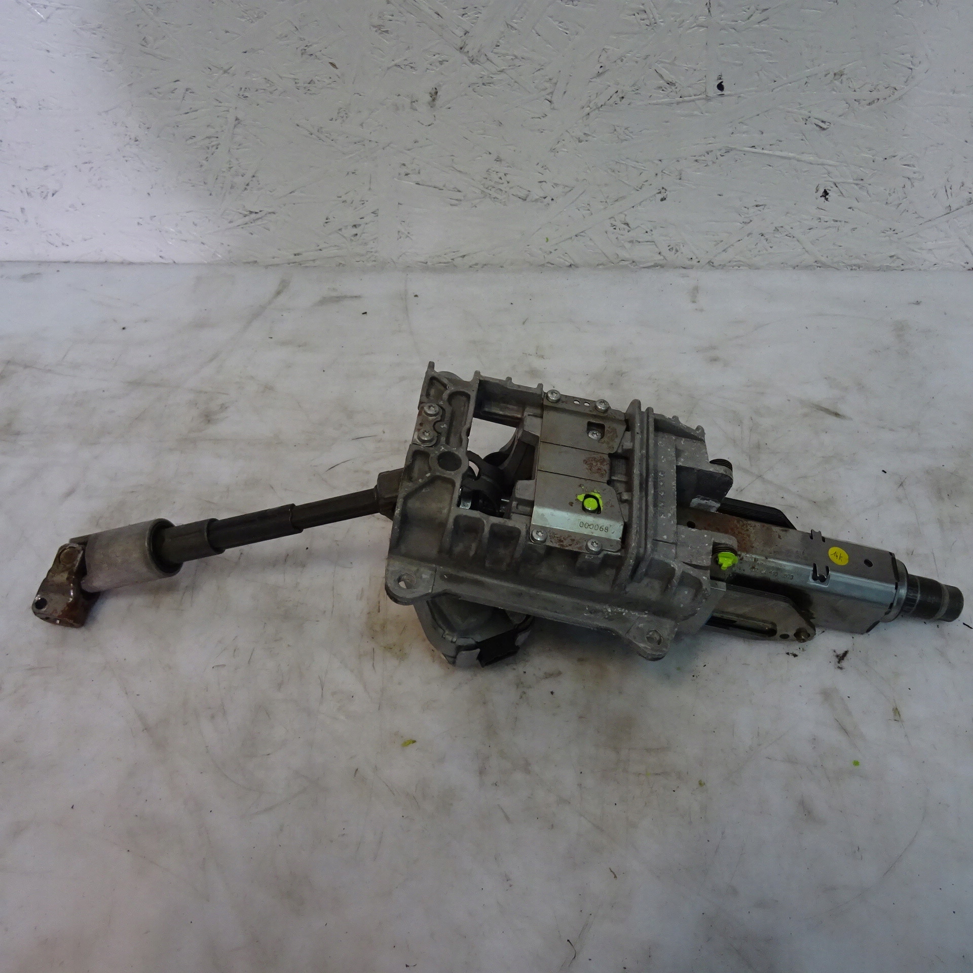 AUDI A6 C6 3.0TDI steering wheel rod 4F0419501E