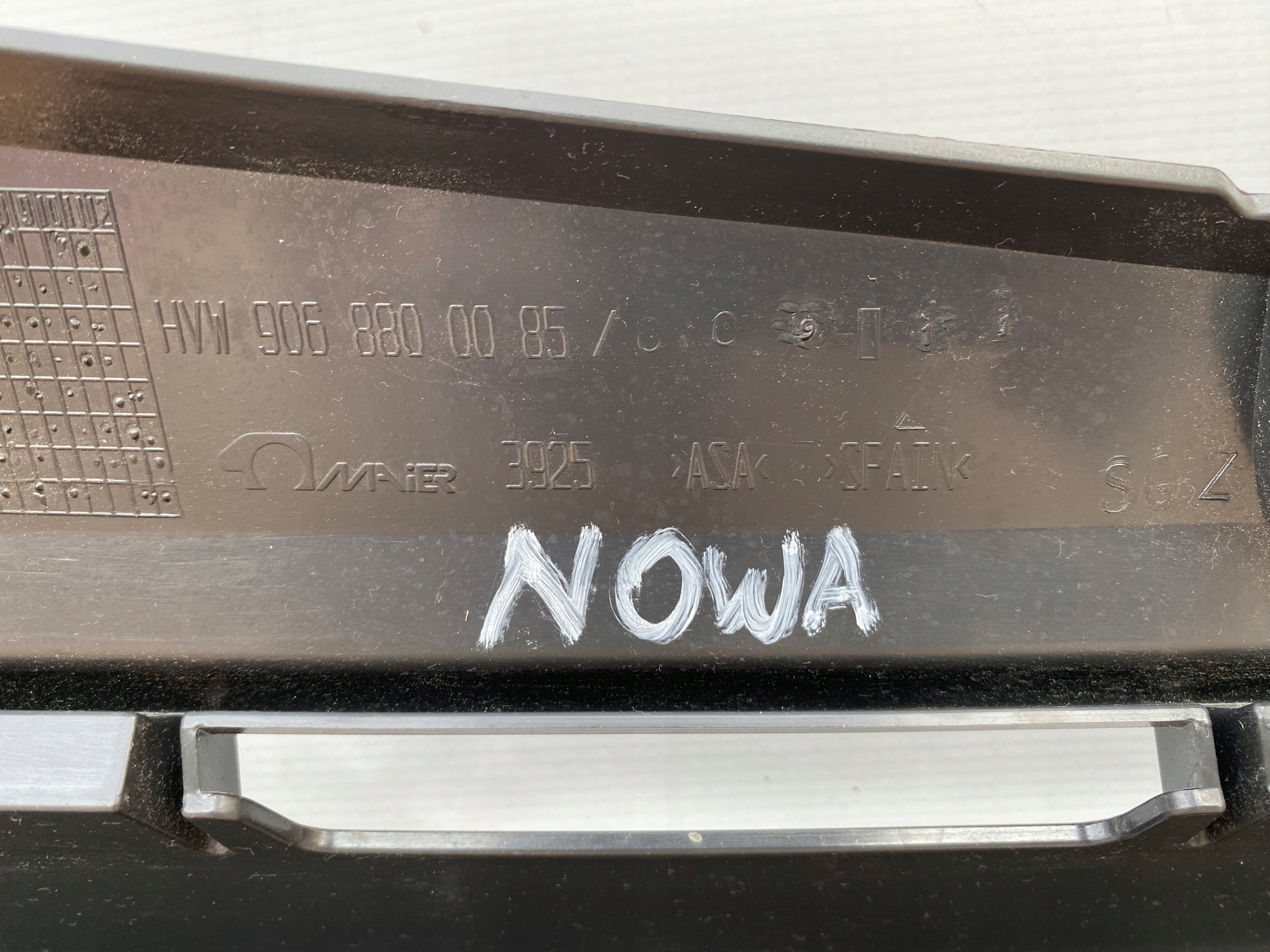 VW CRAFTER 06- maska nová original šedá 2E0853653