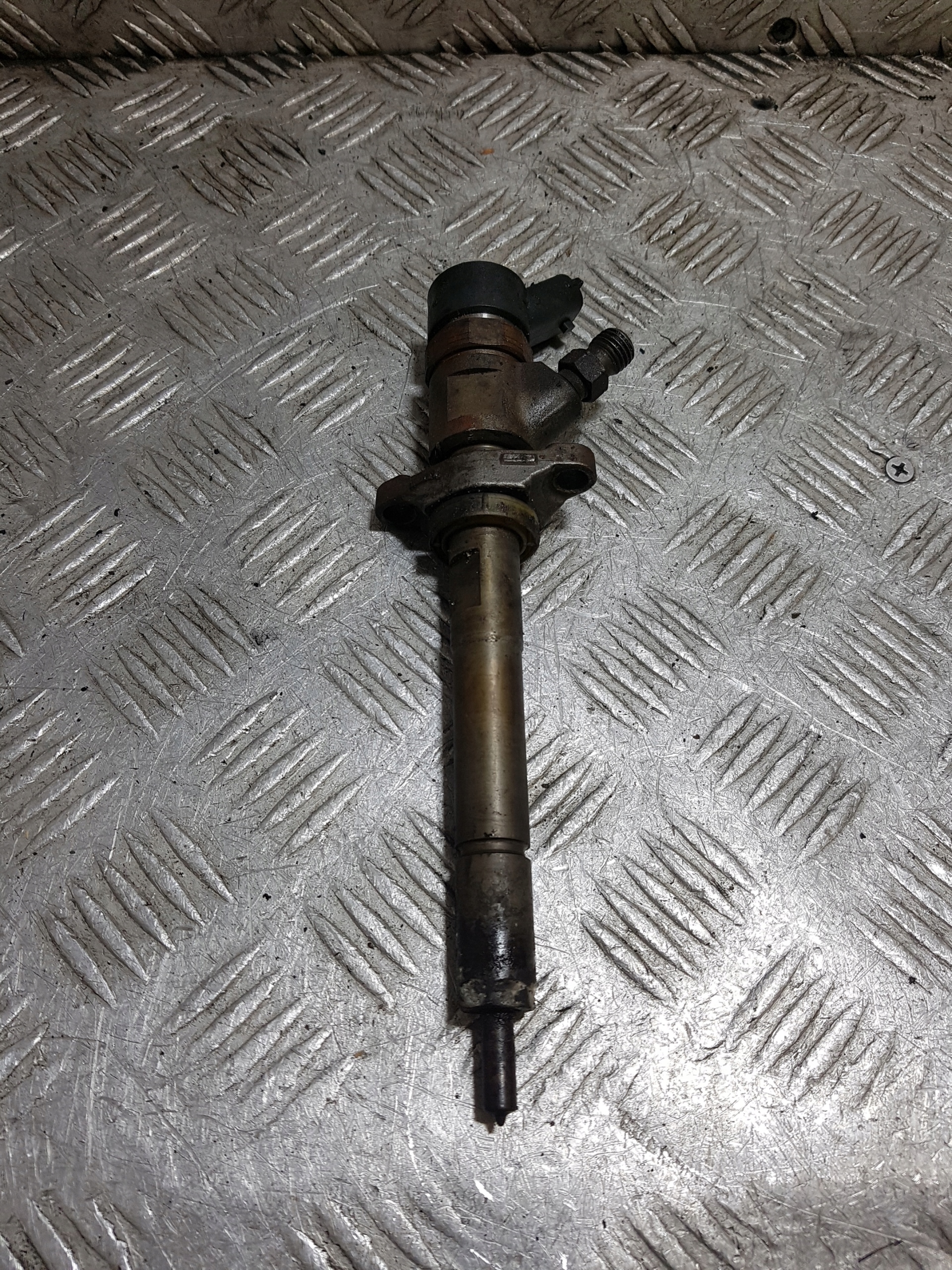 nozzle injector FORD FOCUS C-MAX 0445110259