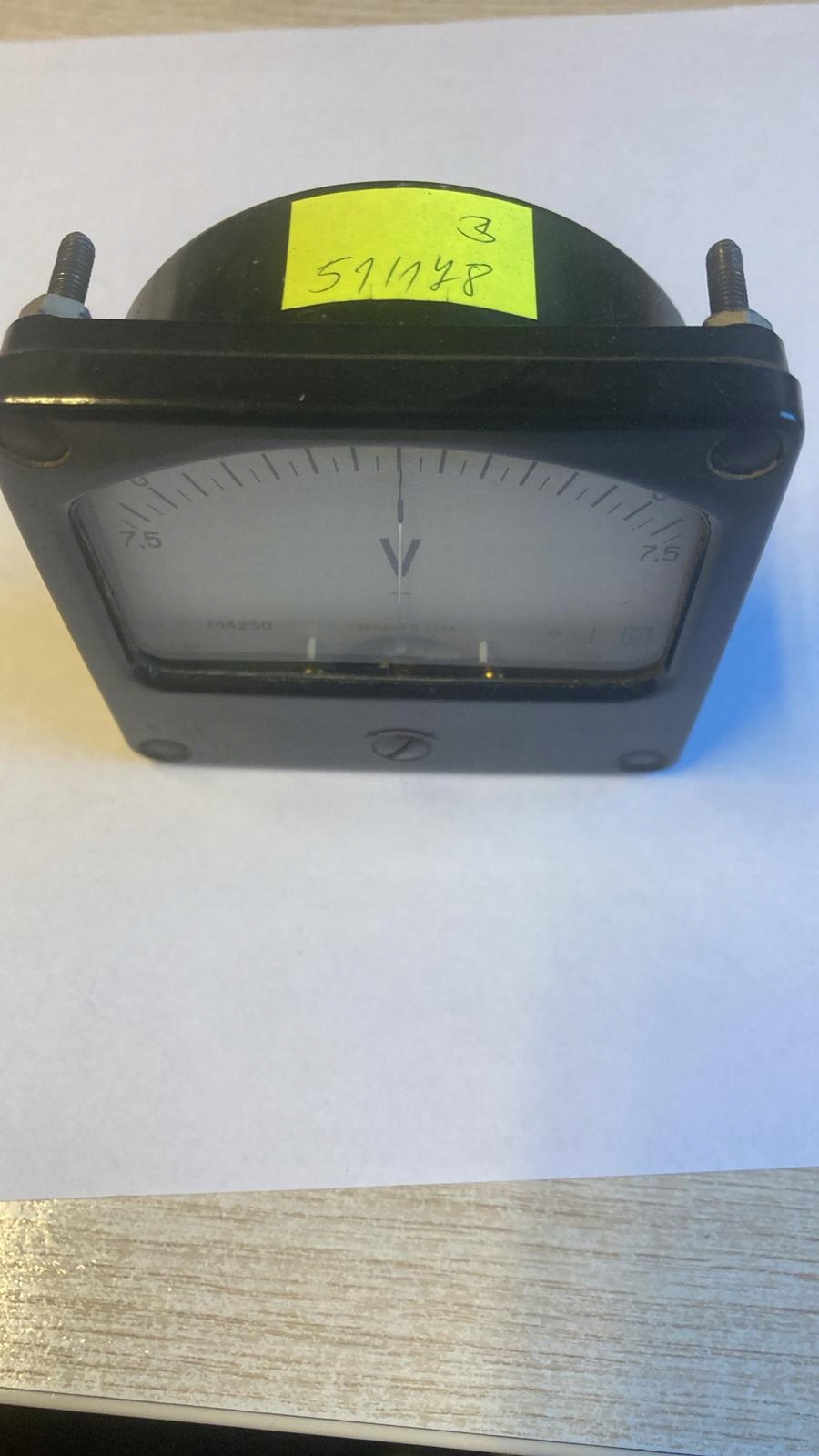 Woltomierz M4250 7,5- 0-7,5V DC