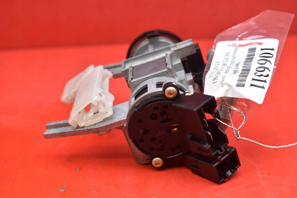 ignition key MN141037 MITSUBISHI ECLIPSE 4 IV 4G 3.8 V6 265 KM 06-09