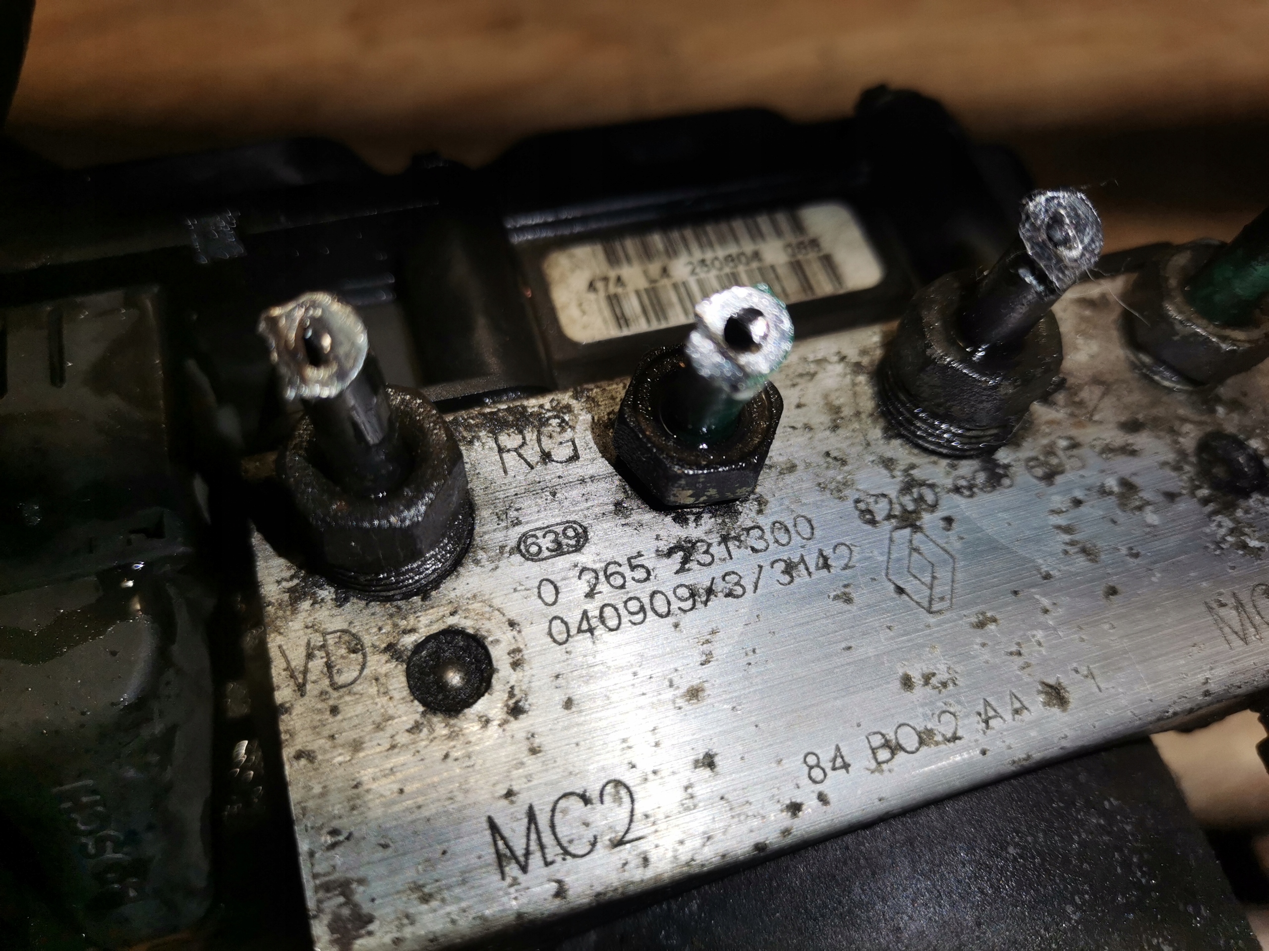 renault oe 8200038695 0265231300 насос abs