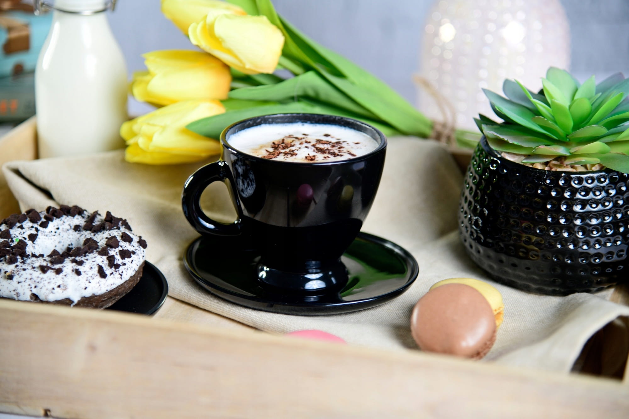 Glasmark CZARNA FILIŻANKA 230 ML ZE SPODKIEM, PREZENT Pojemność 230 ml