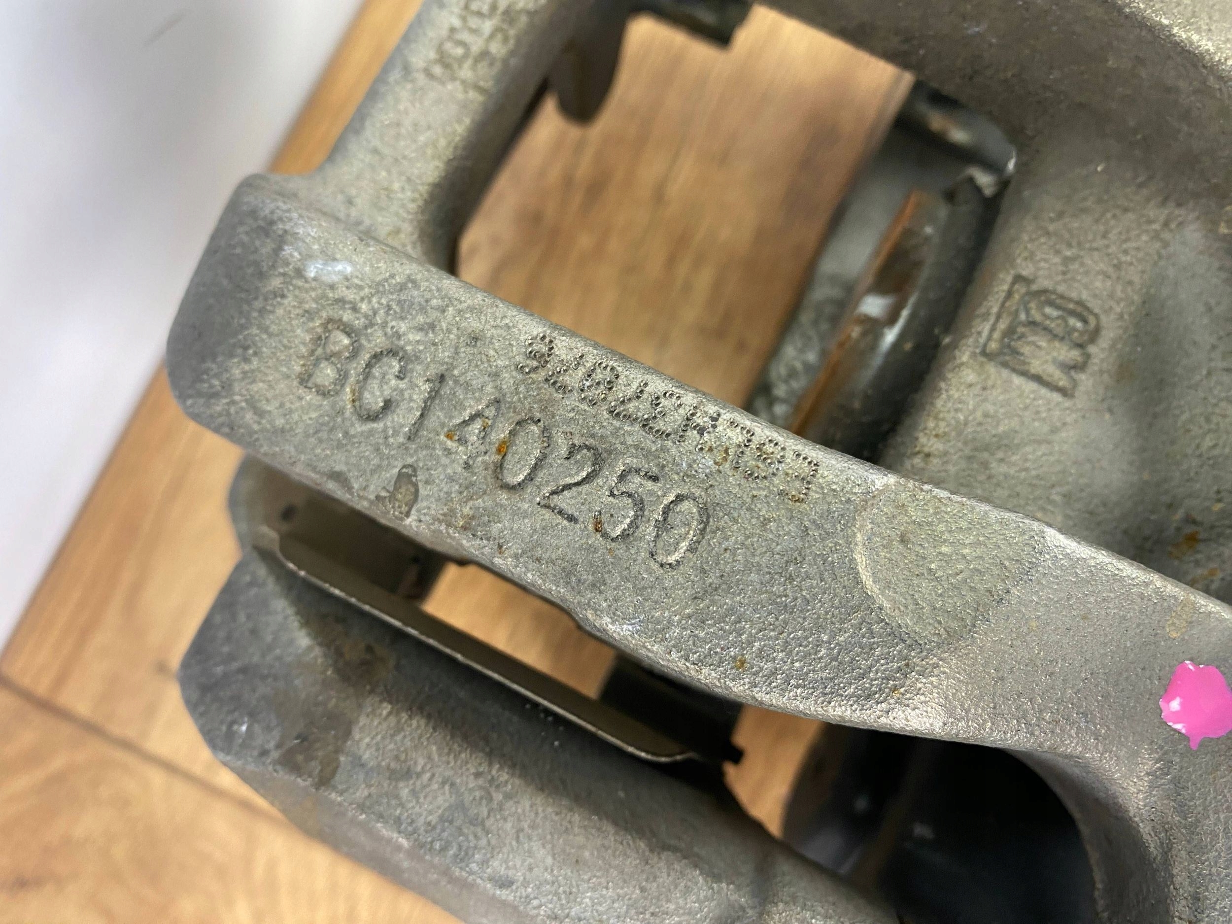 caliper brake rear left Chevrolet Camaro 2016+