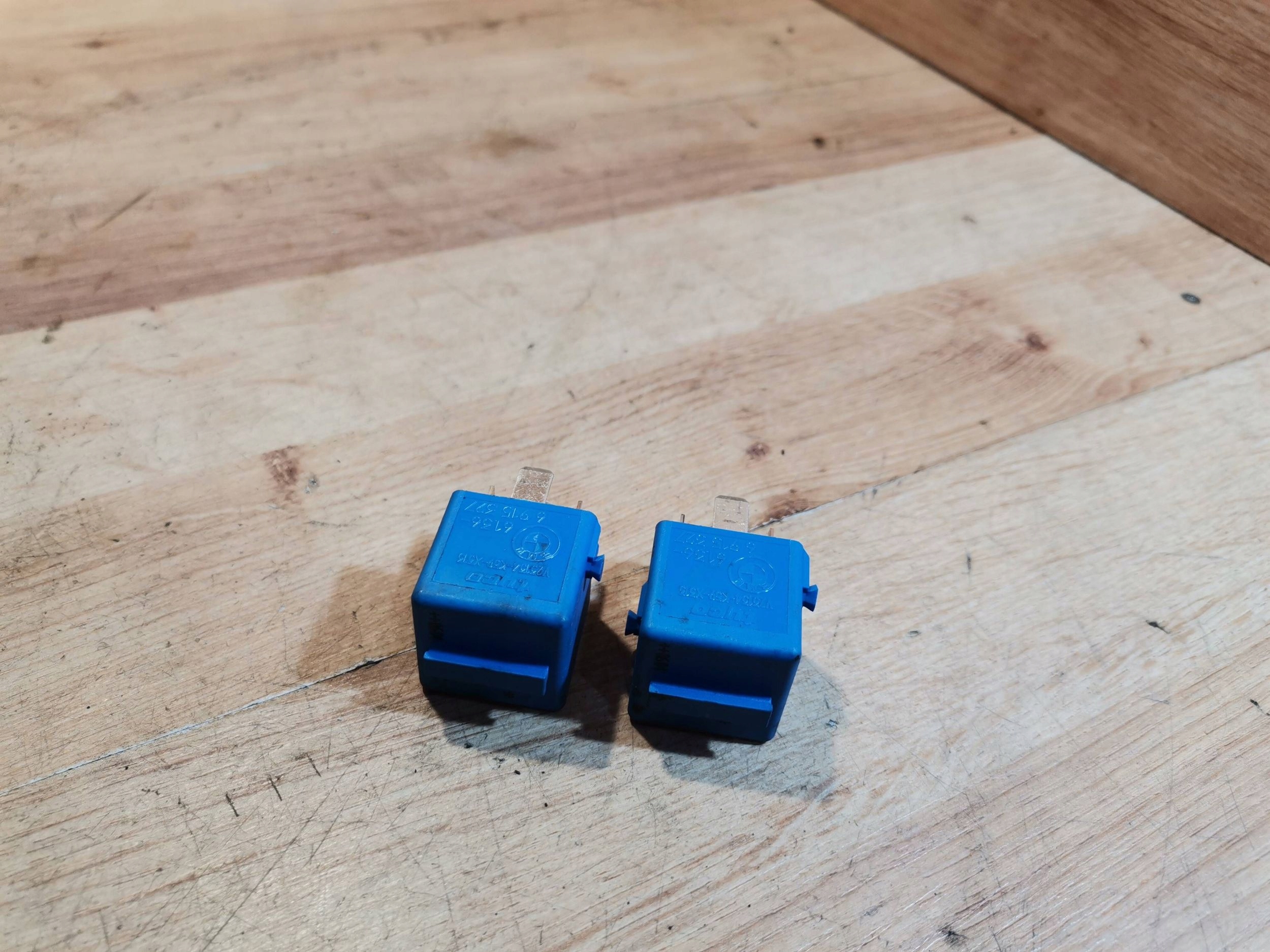 Relè Tyco blu BMW X5 E53 6915327