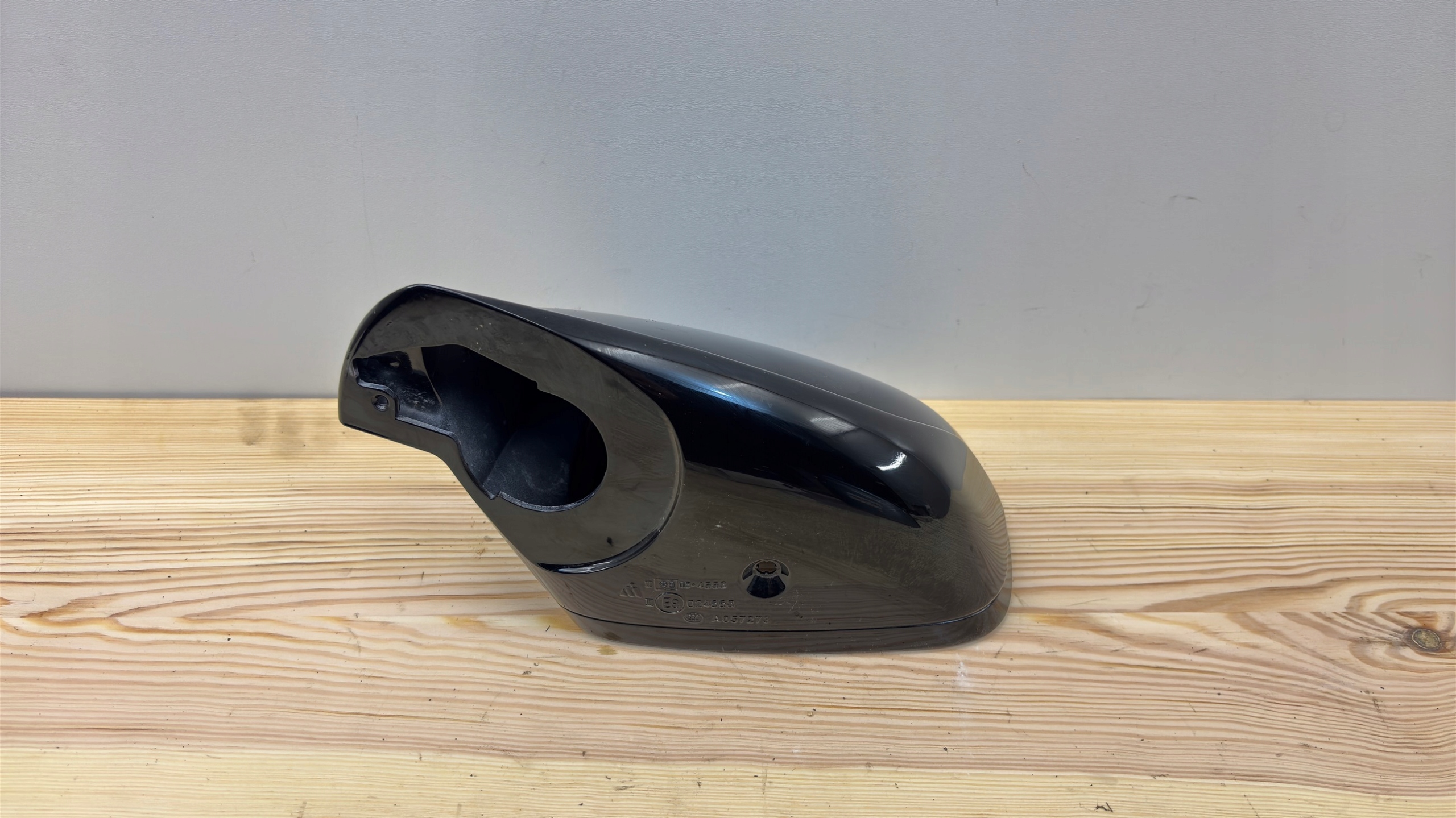FERRARI FF F151 left cover mirrors original E9024553 PAK22/084