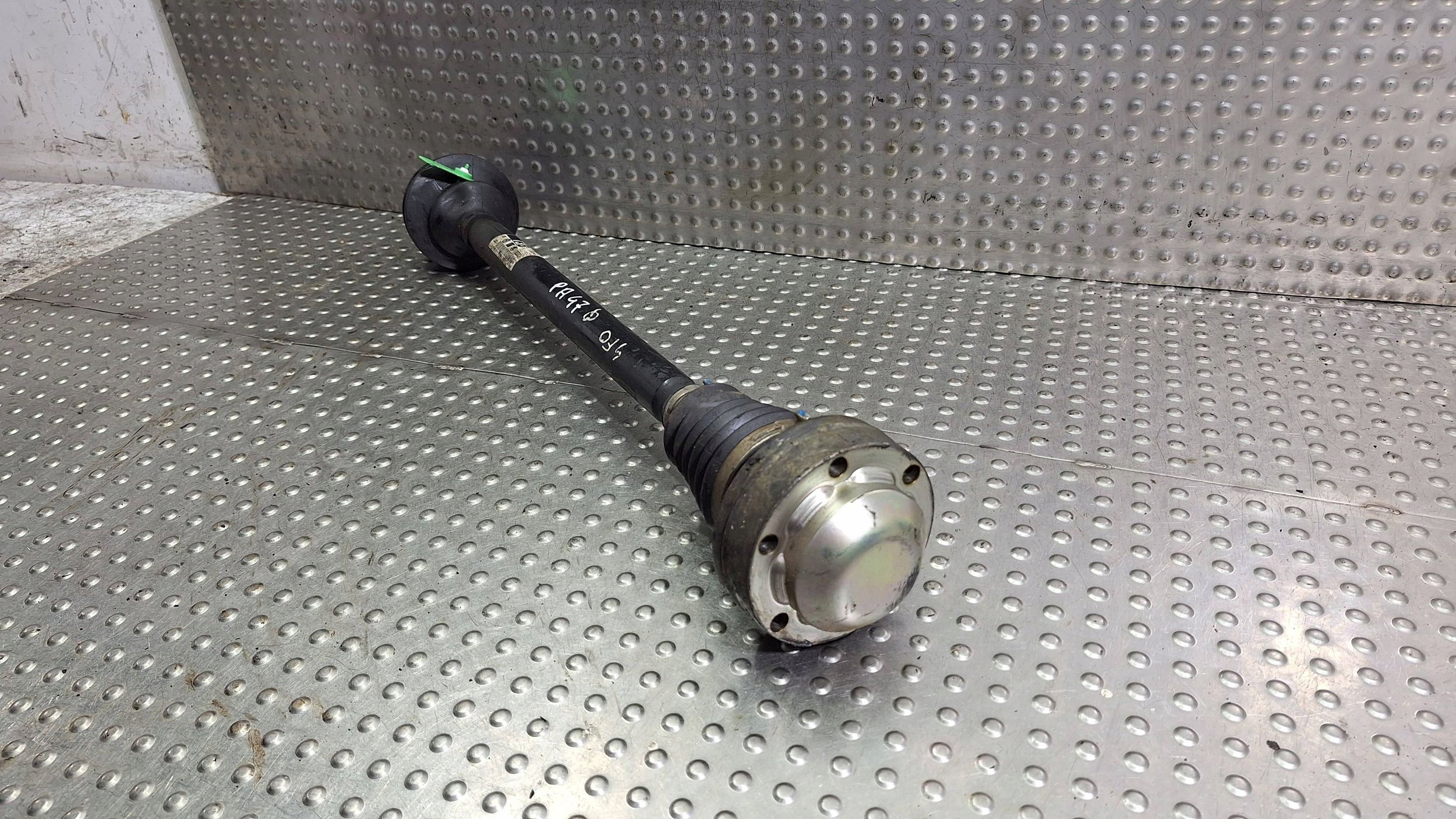 semi-axis left rear part 4F0501203B AUDI A6 C6 3.0TDI QUATTRO