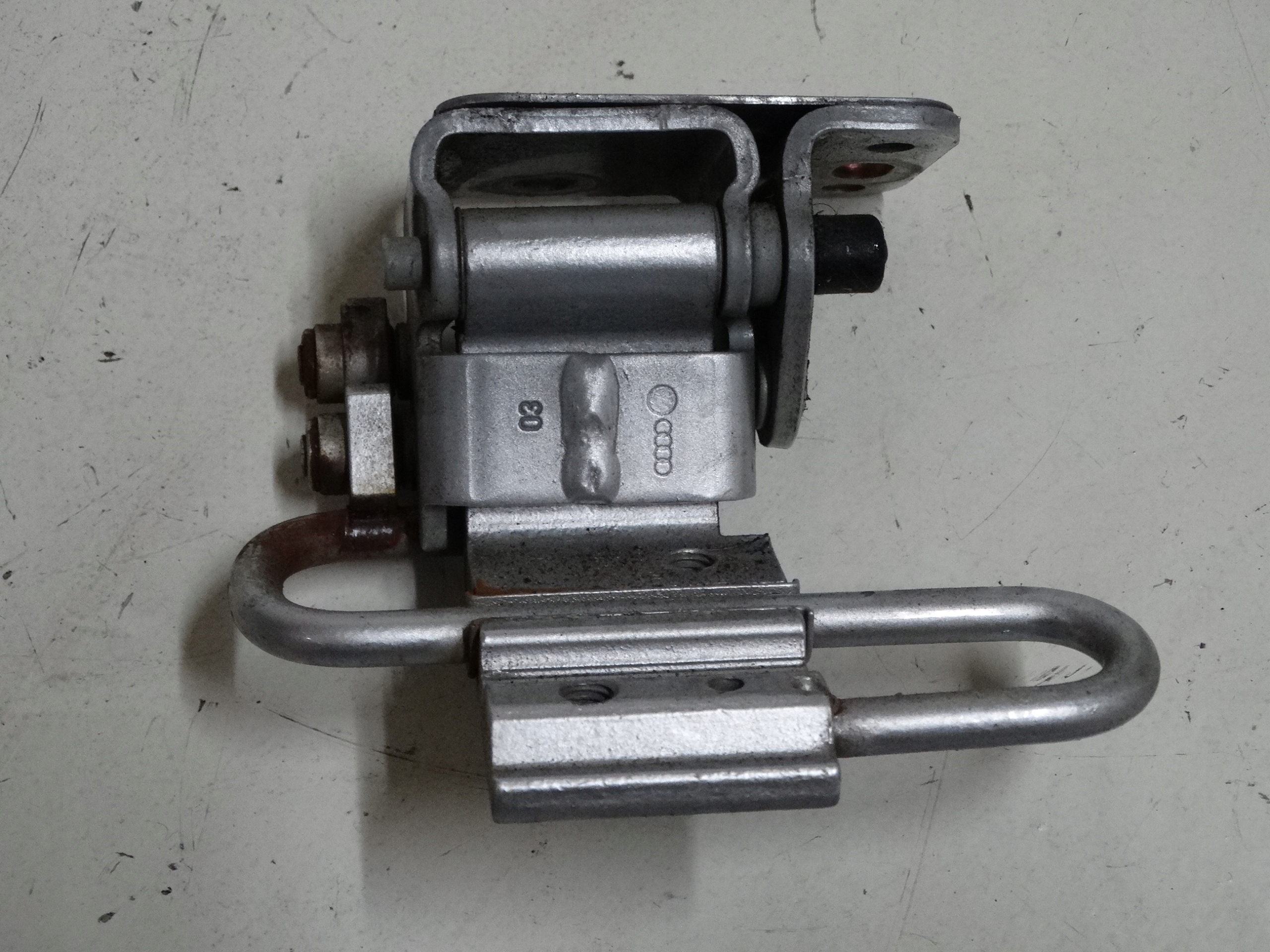 AUDI A4 B6 hinge door right rear part 8E0833412