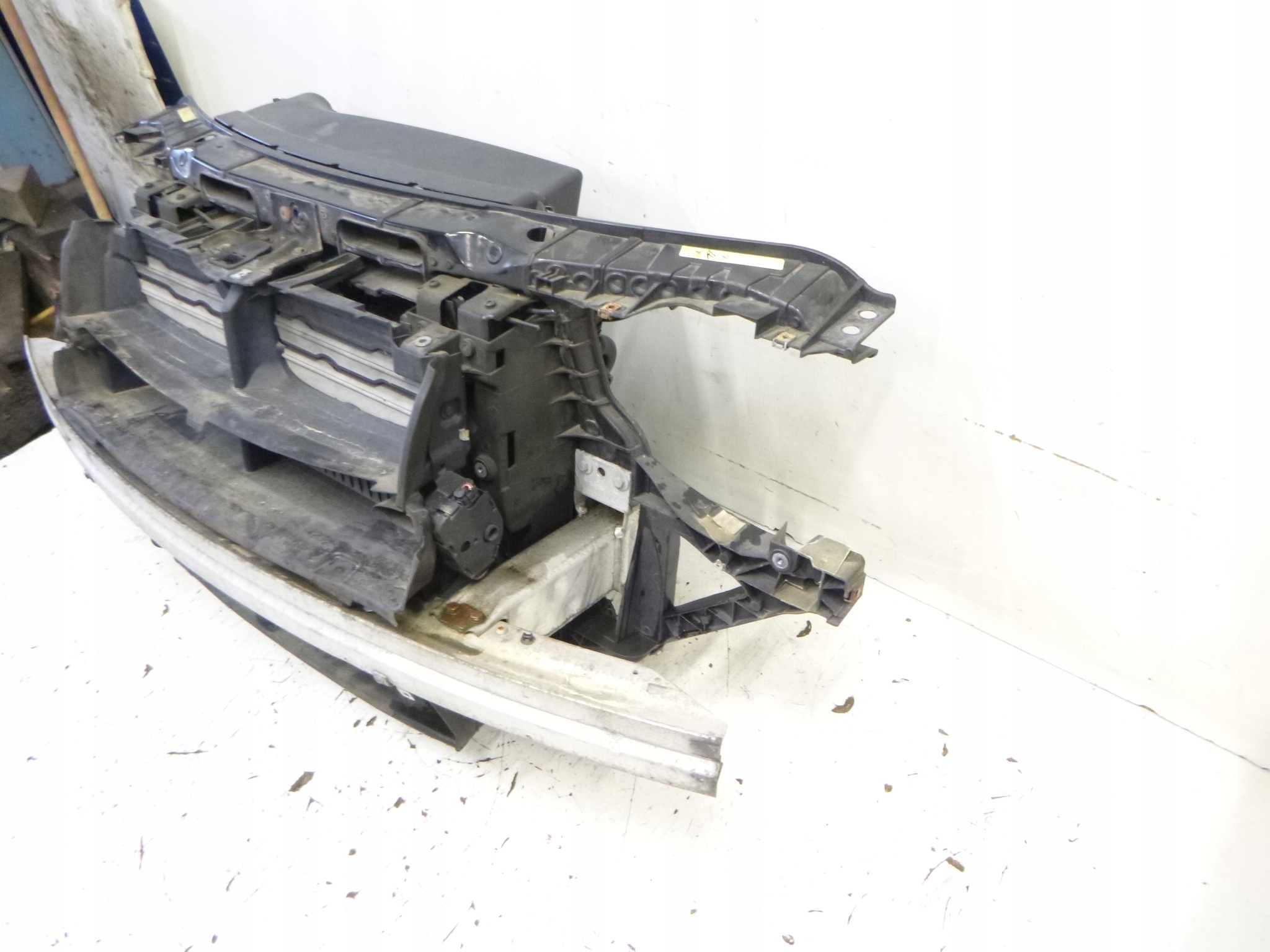 front body wall front + radiator + fan BMW X3 E83 2.0sd 2008r.