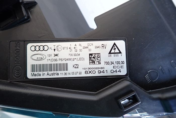 AUDI A1 8X B-XENON 10-14 reflektor right light right 8X0941044