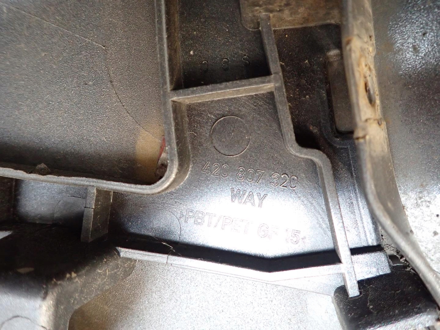 lökhárító far hátsó AUDI R8 2006- 420807320