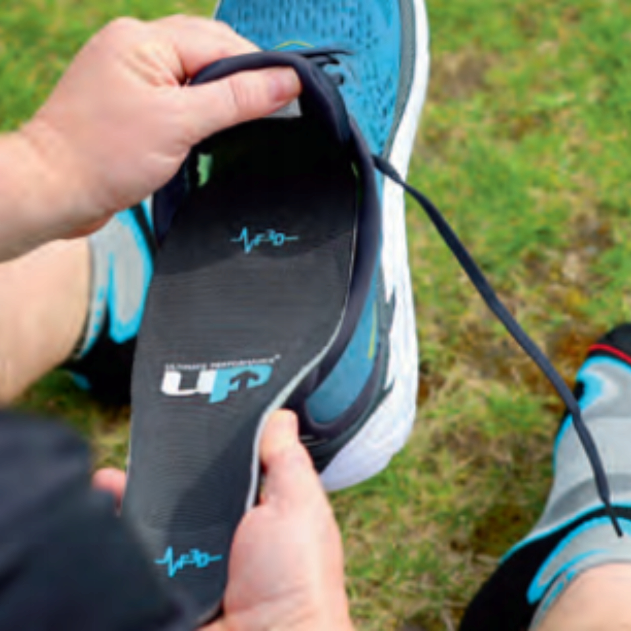 WKŁADKI PIANKOWE DO BUTÓW SZPOTAWOŚĆ PRONUJĄCE TŁUMIĄ DO 95% WSTRZĄSÓW M Producent wyrobu medycznego Ultimate Performance