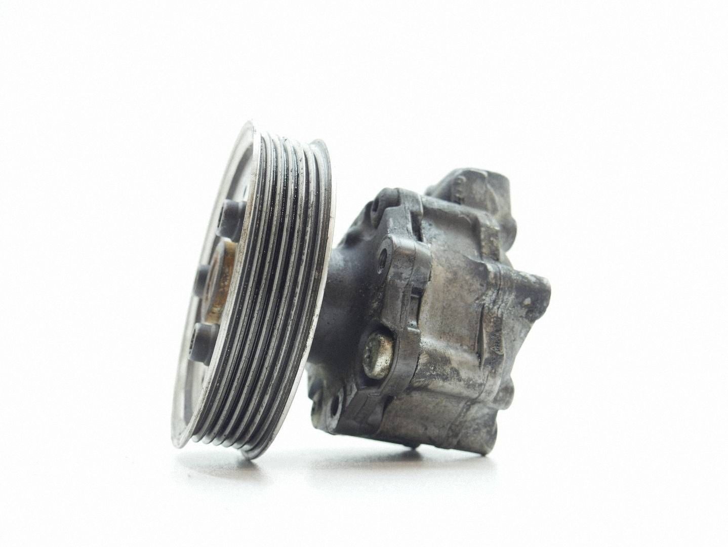 Pompa servosterzo VW TOUAREG e 3.0 TDI 7L8422154H
