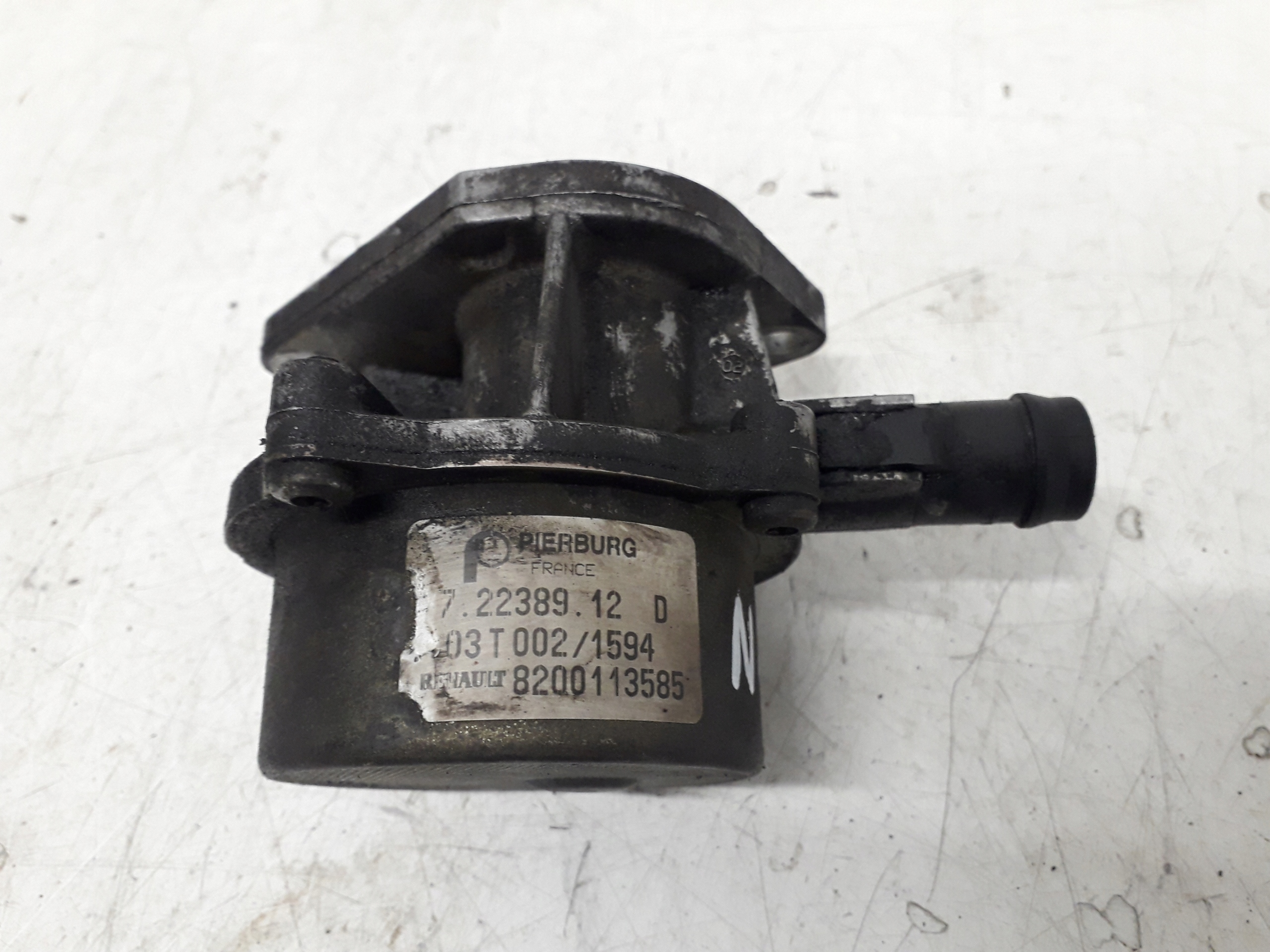 NISSAN ALMERA N16 03-06 1.5 DCI POMPA PODCIŚNIENIA VACUM WAKUM 8200113585