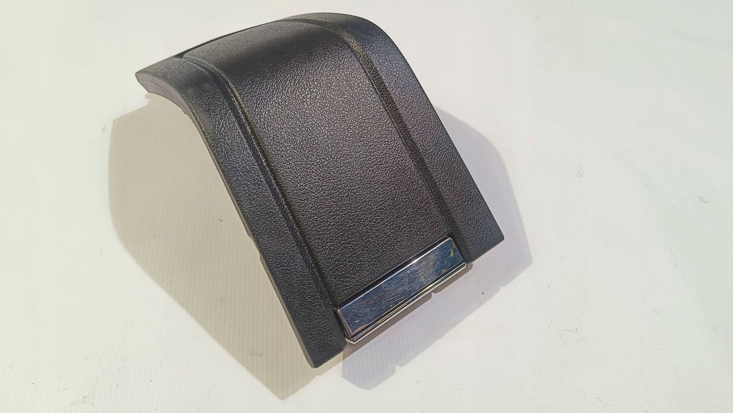 armrest zamkniecie passenger compartments passenger compartment Ford Mustang 2010-2014