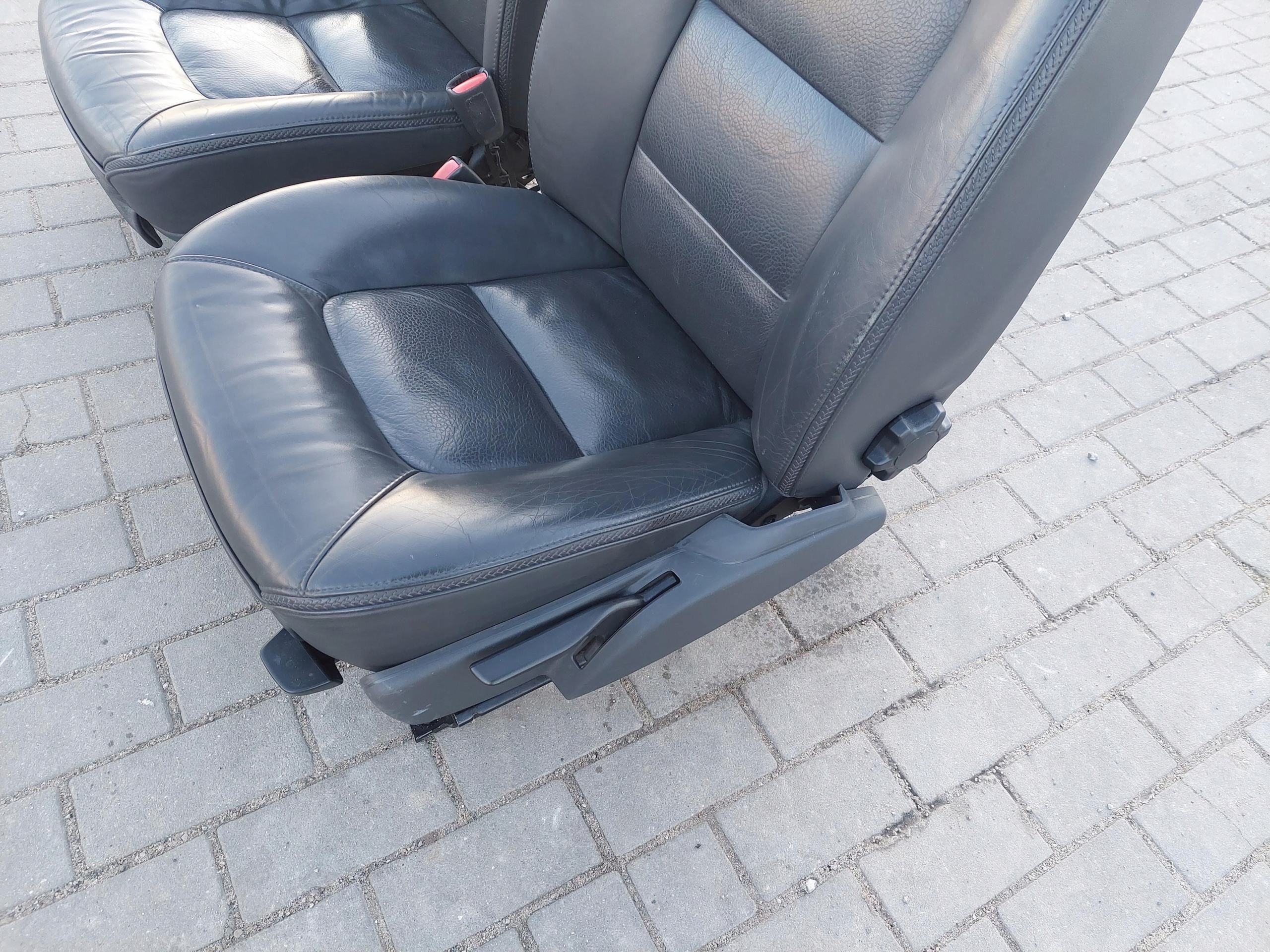 seat front front right GRZANY VOLVO XC70 II V70 III