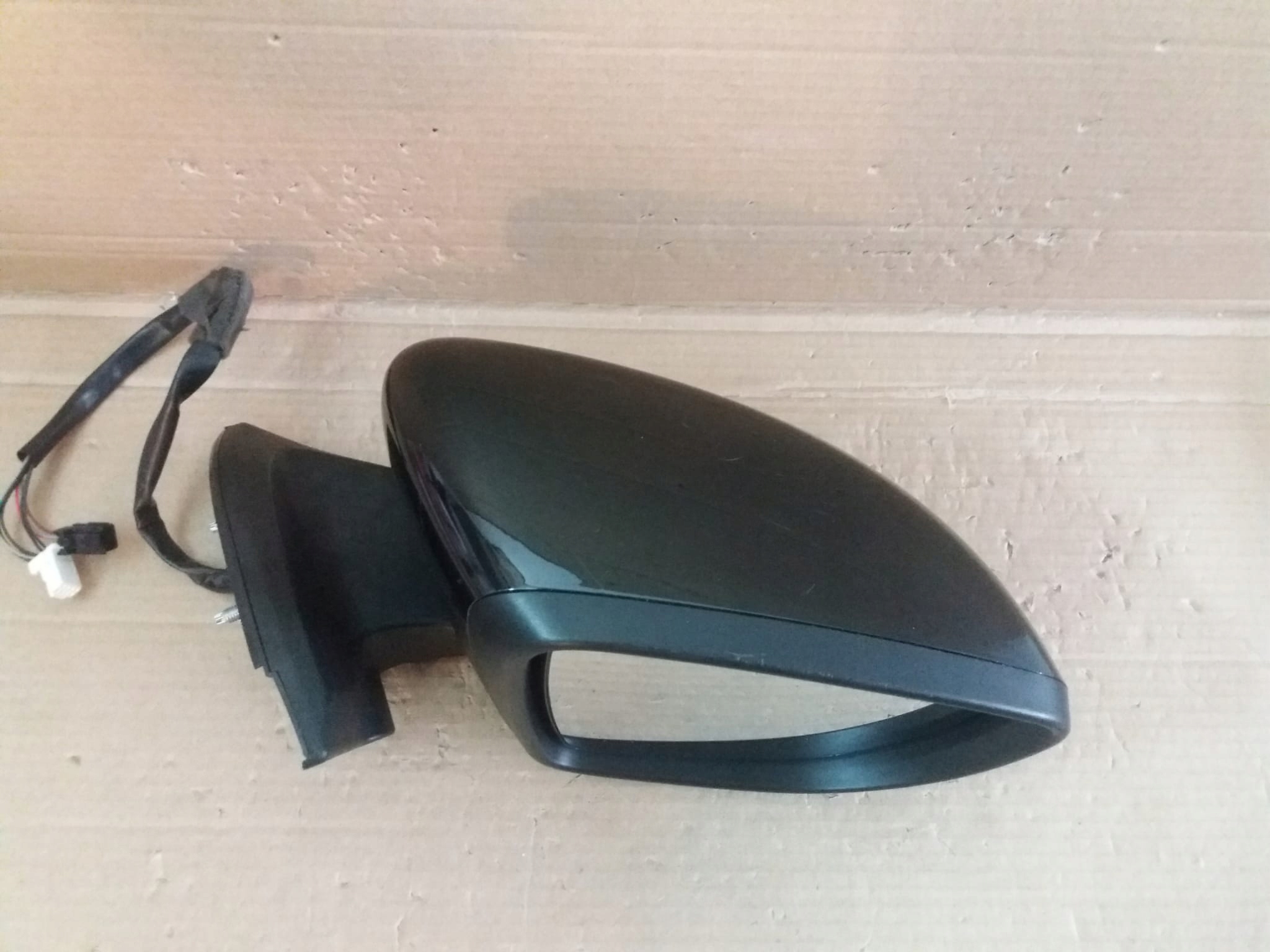 NISSAN LEAF II PRAWE ASYSTENT (6+2) 8 PIN EUROPA Typ szkła sferyczne