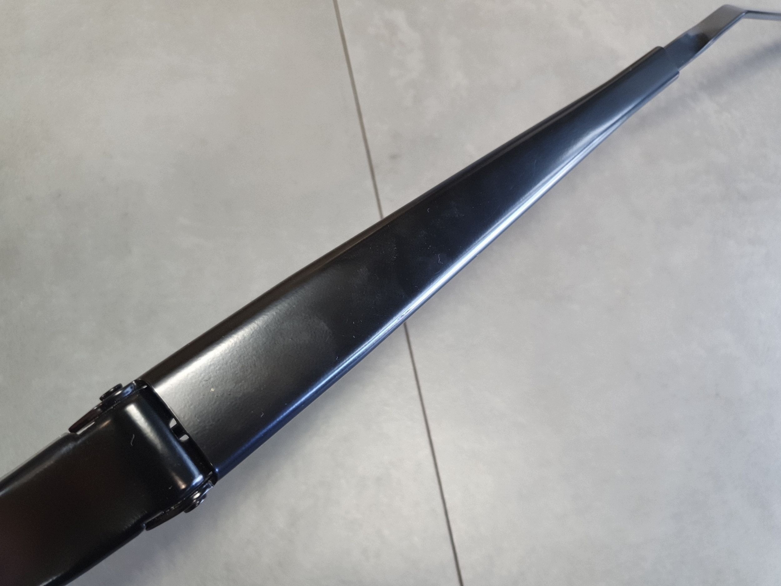 Audi A3 8Y wiper arm windows right 8Y1955408