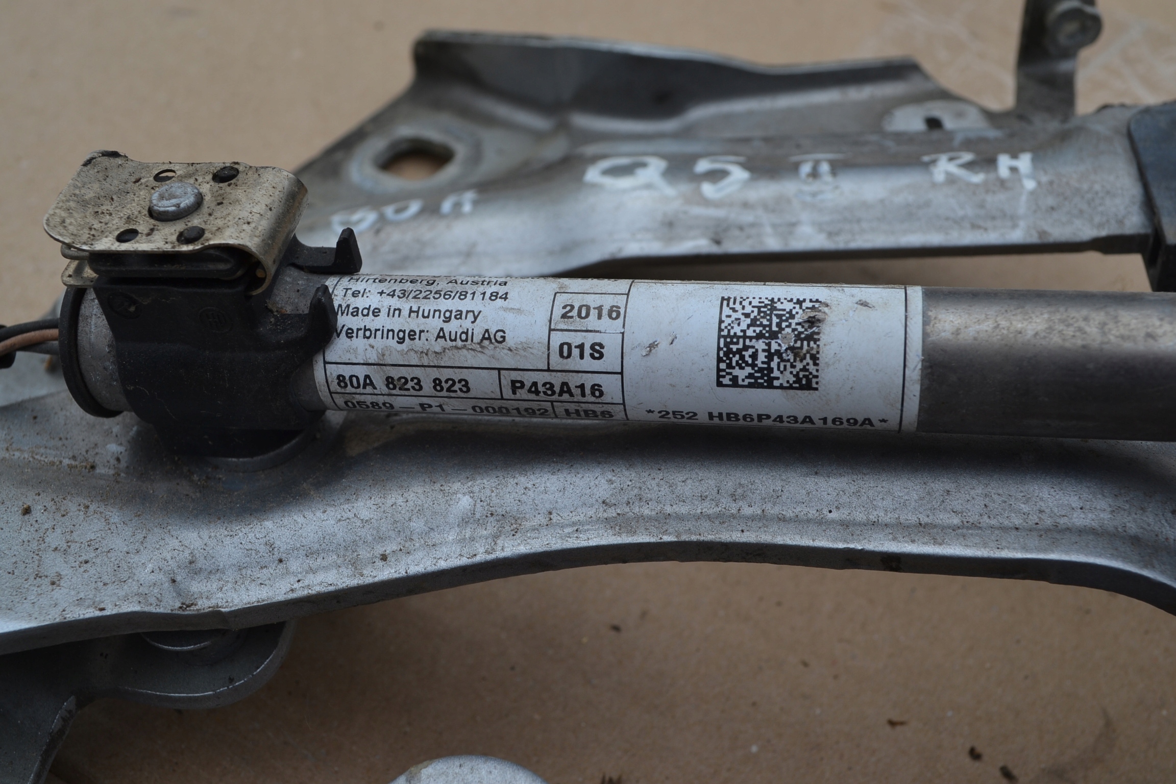 hinge bonnets right NABOJ 80A823823 AUDI Q5 80A 16