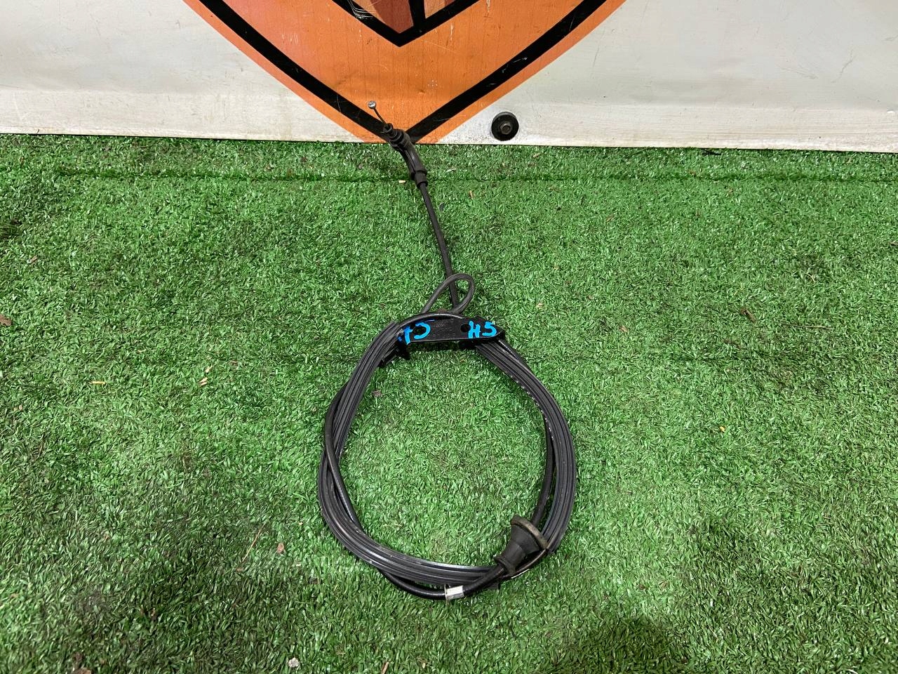 T4K2243 - Трос трос капота JAGUAR X590 J9D3-16C656-BB