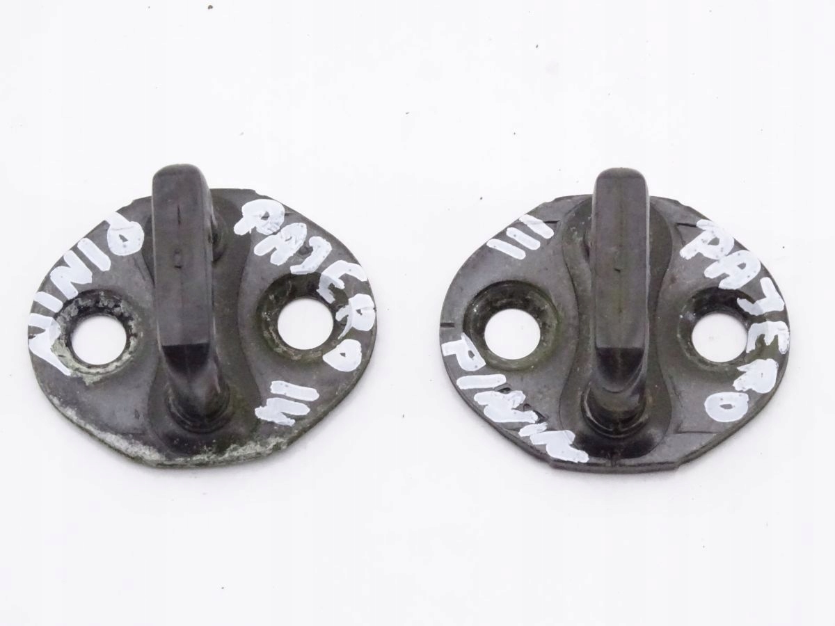 MITSUBISHI PAJERO PININ 98-07 RYGIEL DRZWI Producent części Mitsubishi OE