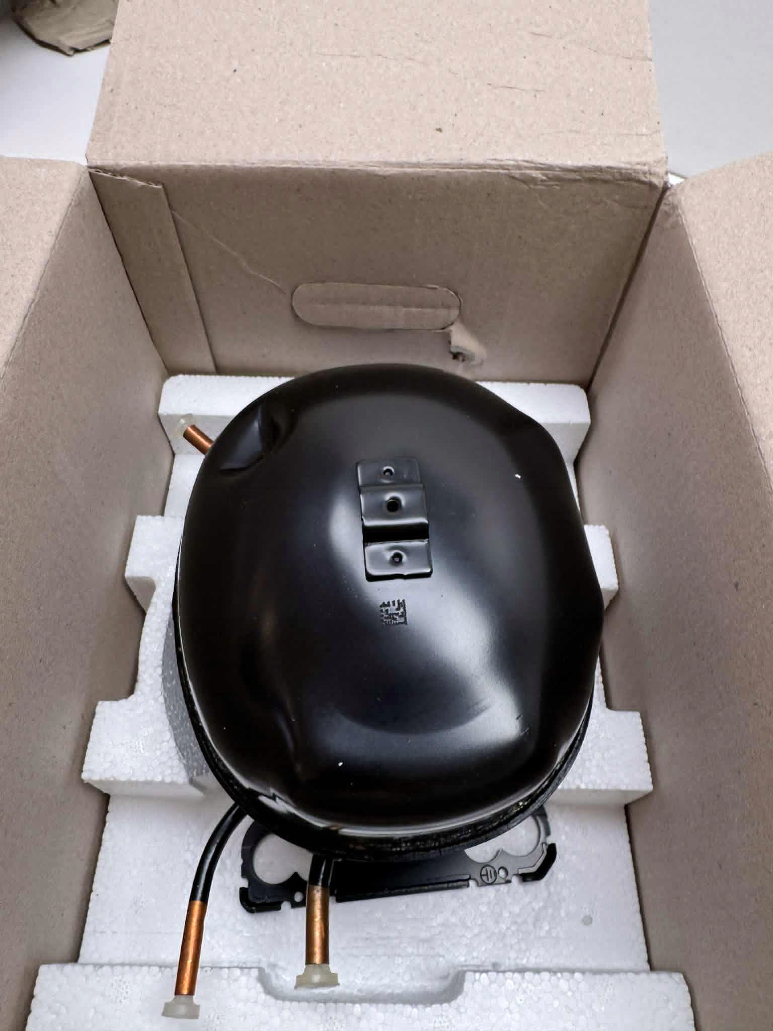 Kompresorová kompresorová chladnička Samsung NC4MVA1ALP/TT3