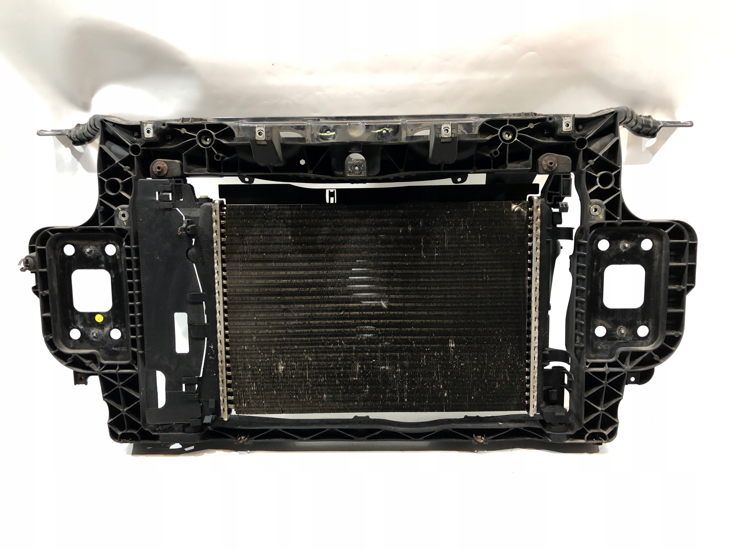 FIAT GRANDE PUNTO PAS PRZEDNI Z CHŁODNICAMI 1.2i